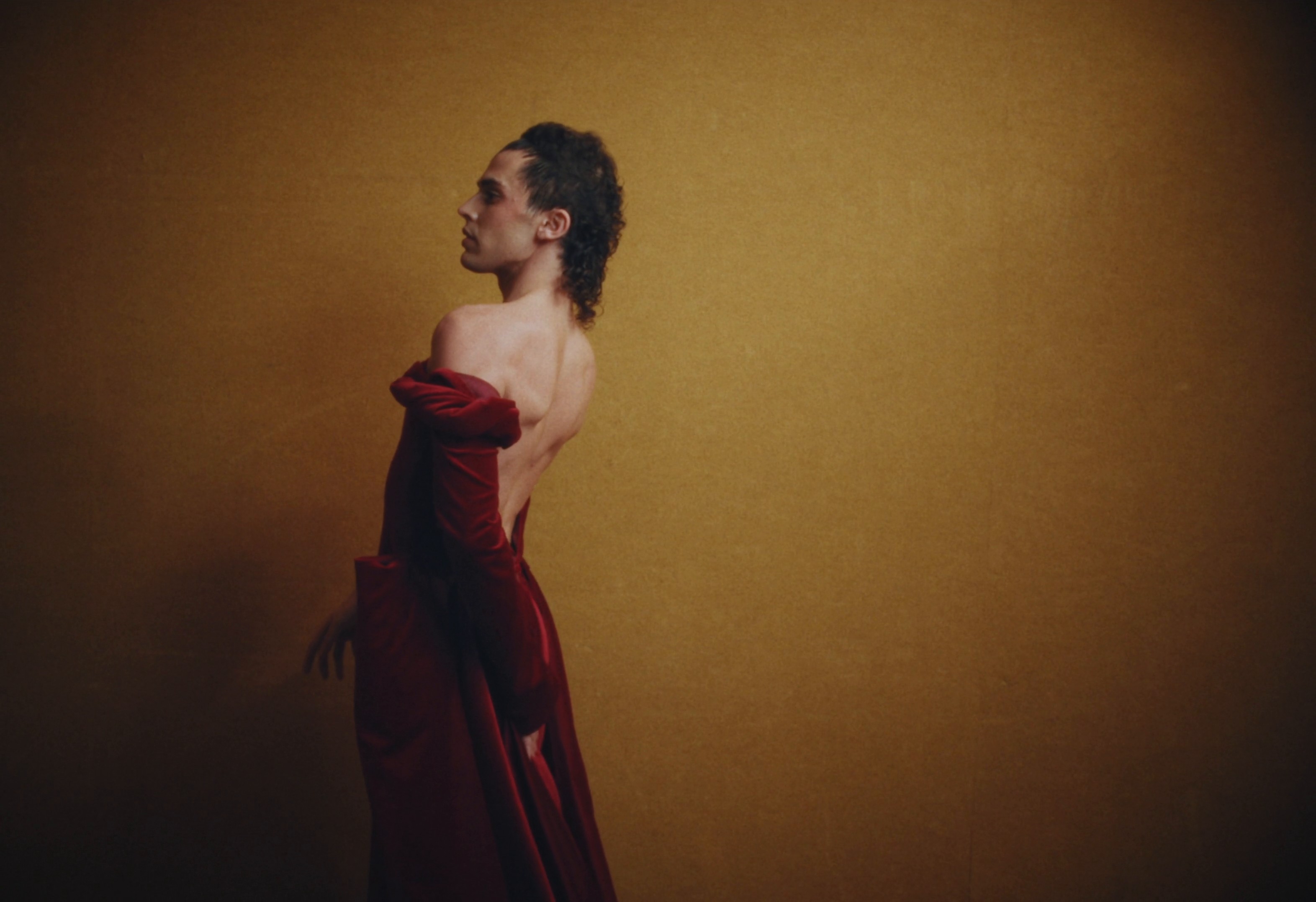 Evade House – Undressing the Spirits (2024) —  shot,  lighting