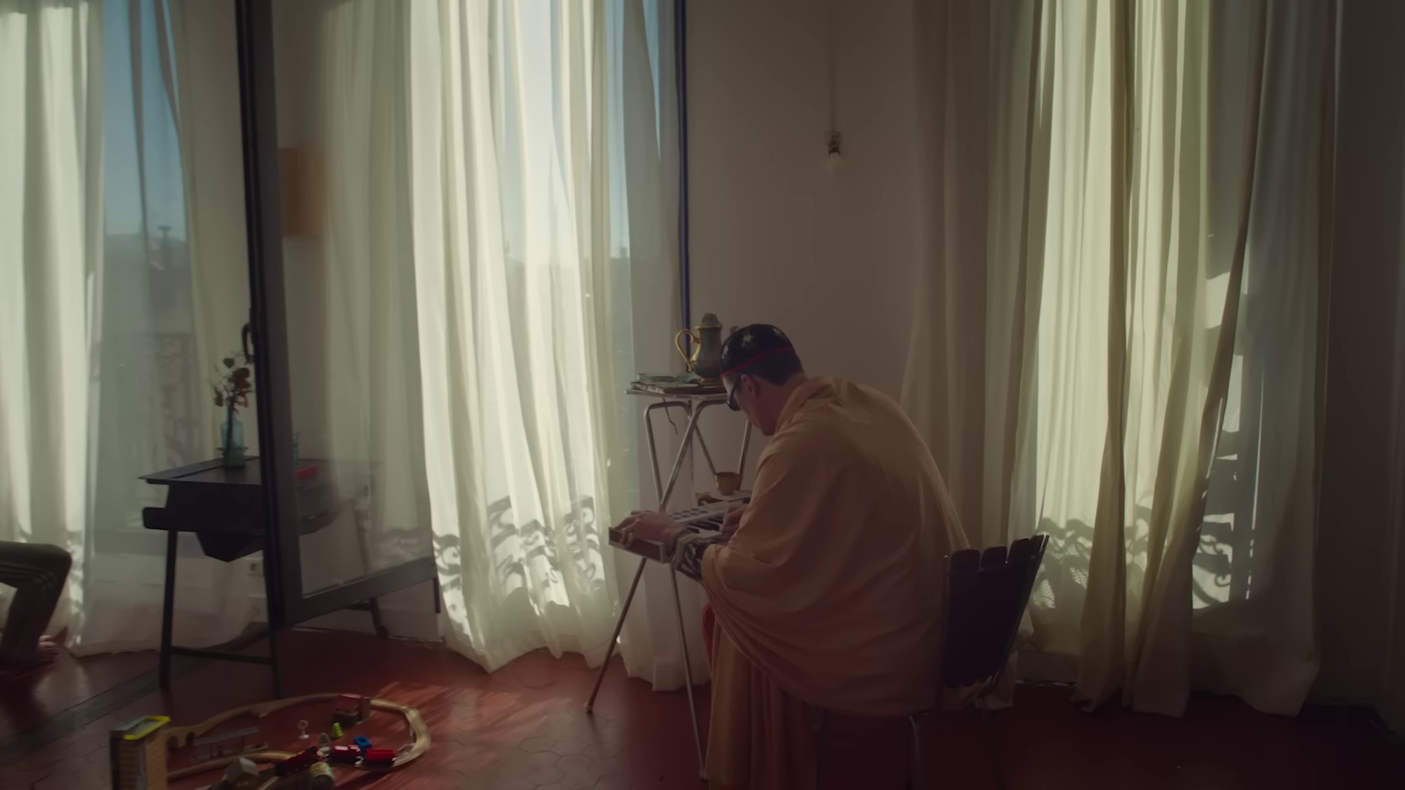 Beau temps (2023) —  shot,  lighting