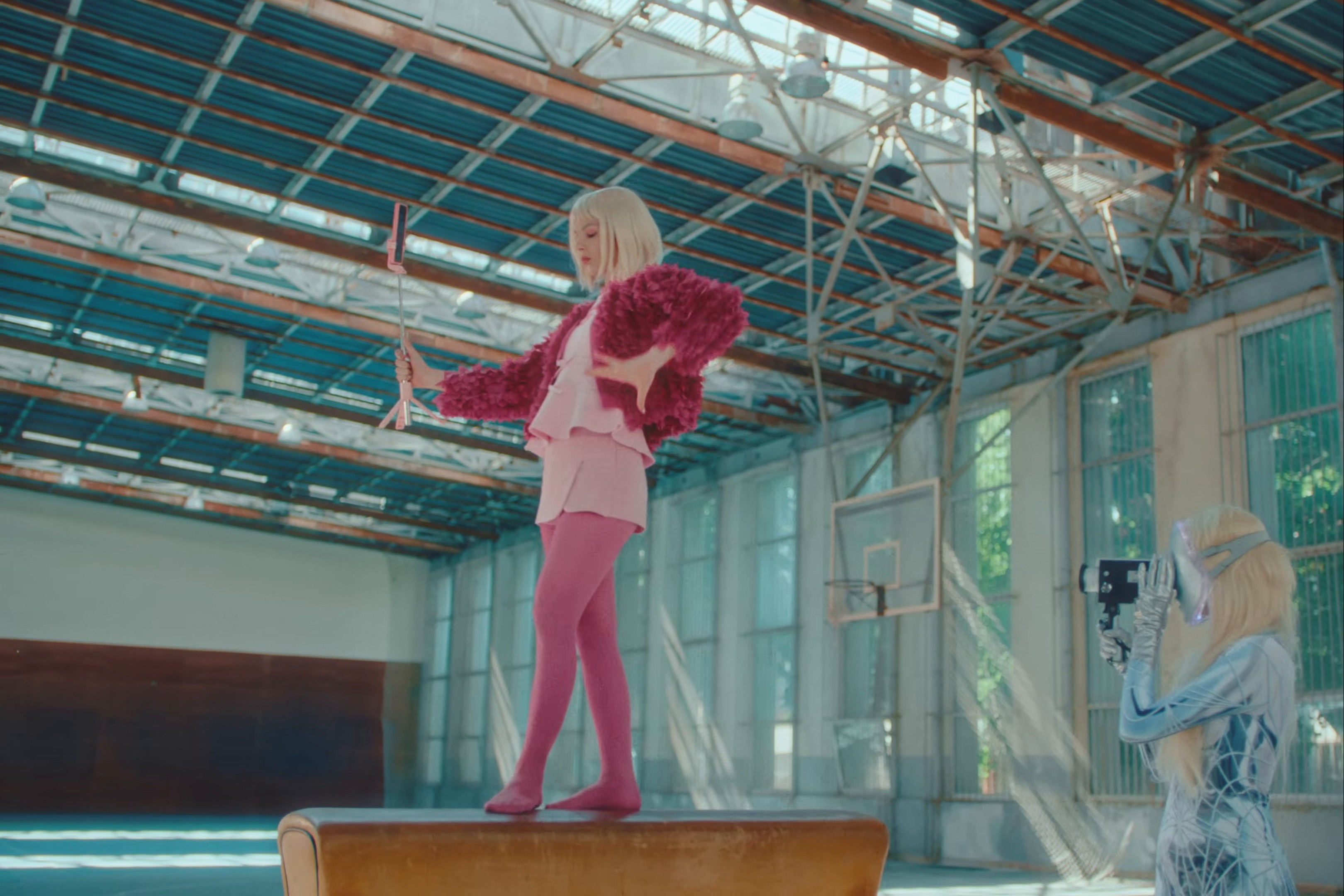 We Don't Get Along  (2025) —  shot,  lighting