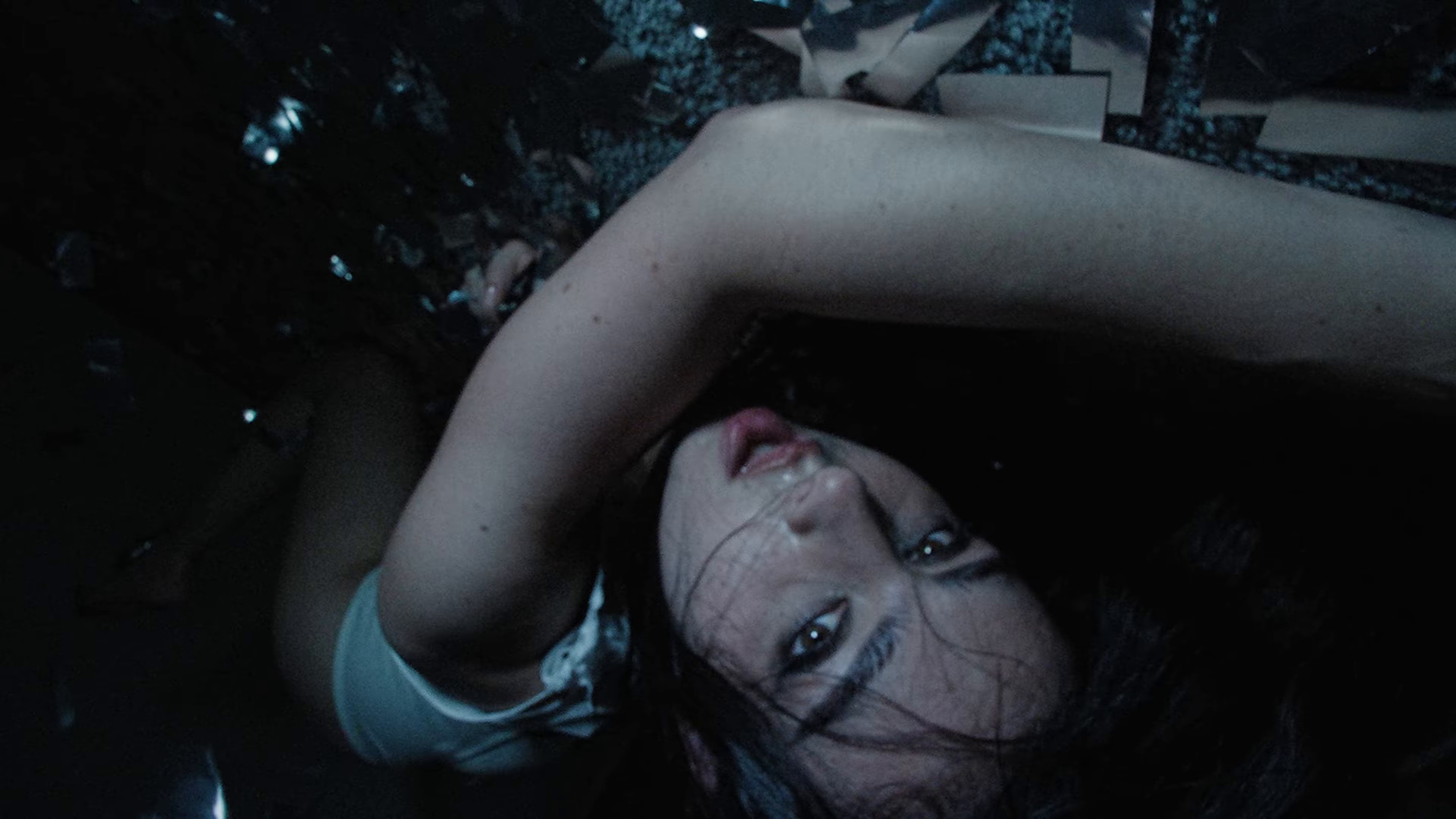 party 4 u (2025) —  shot,  lighting