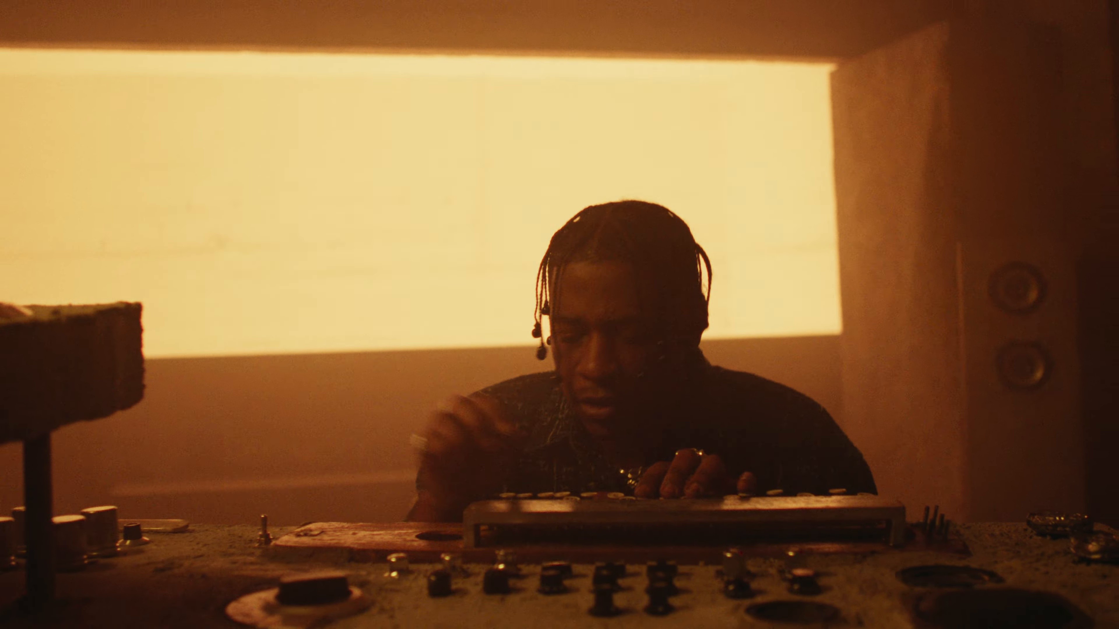 Shoot (2025) —  shot,  lighting