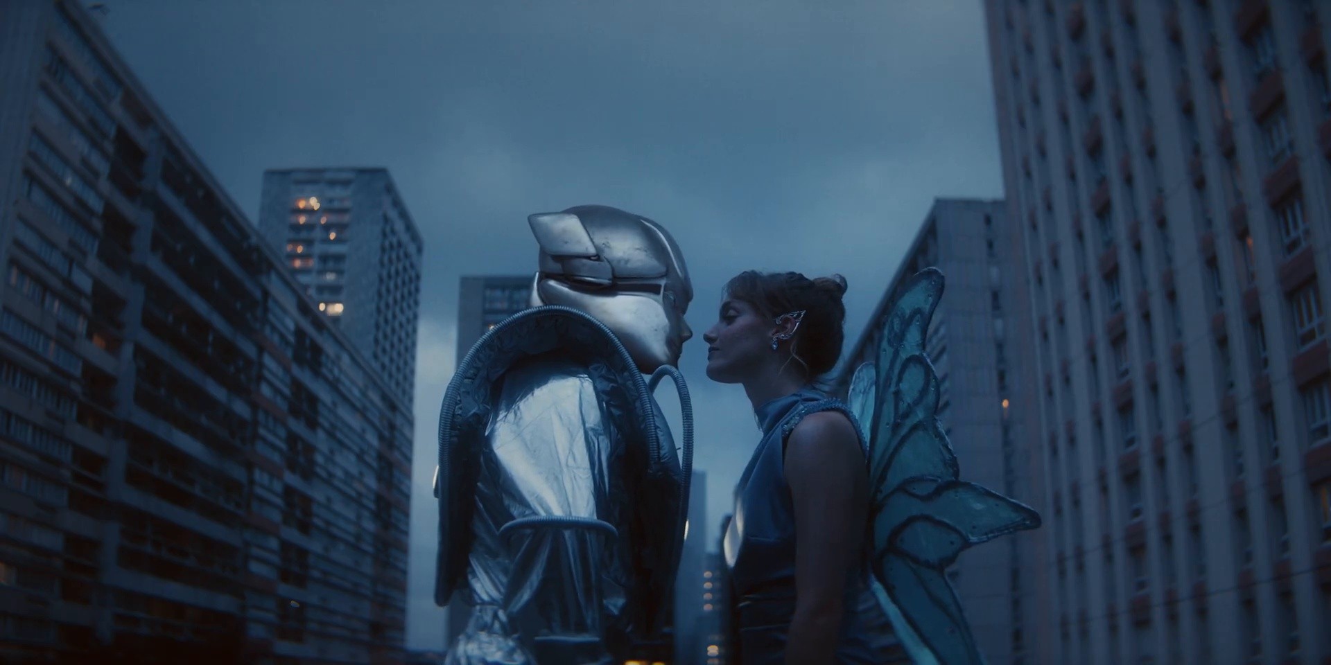 HORS DU TEMPS (2025) —  shot,  lighting