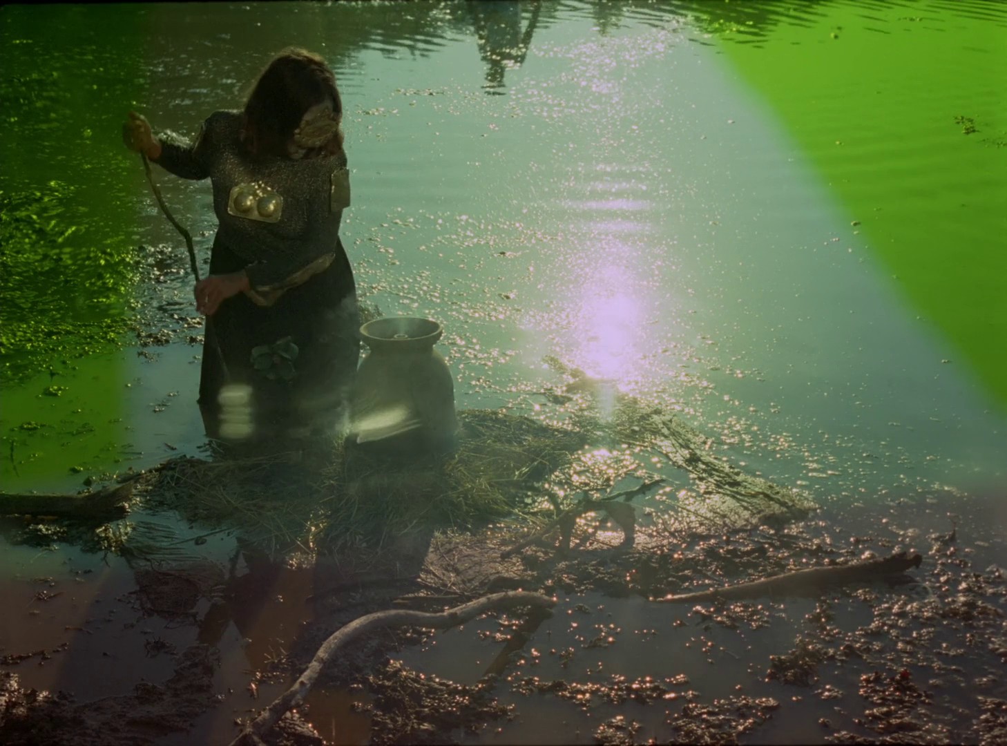 Y a-t-il une vierge encore vivante? (2015) —  shot,  lighting