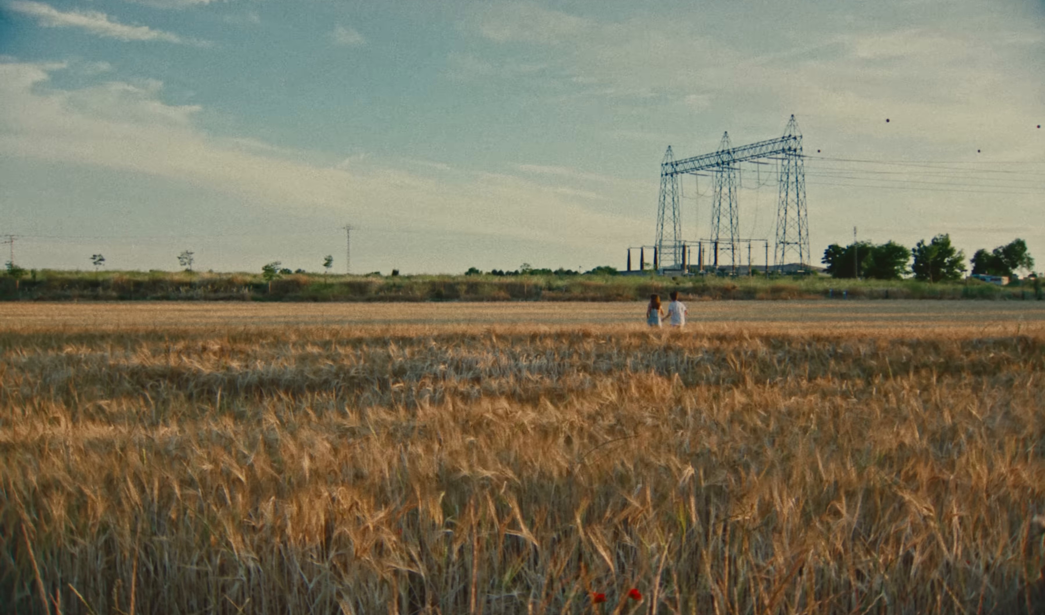 y es bonito (2024) —  shot,  lighting