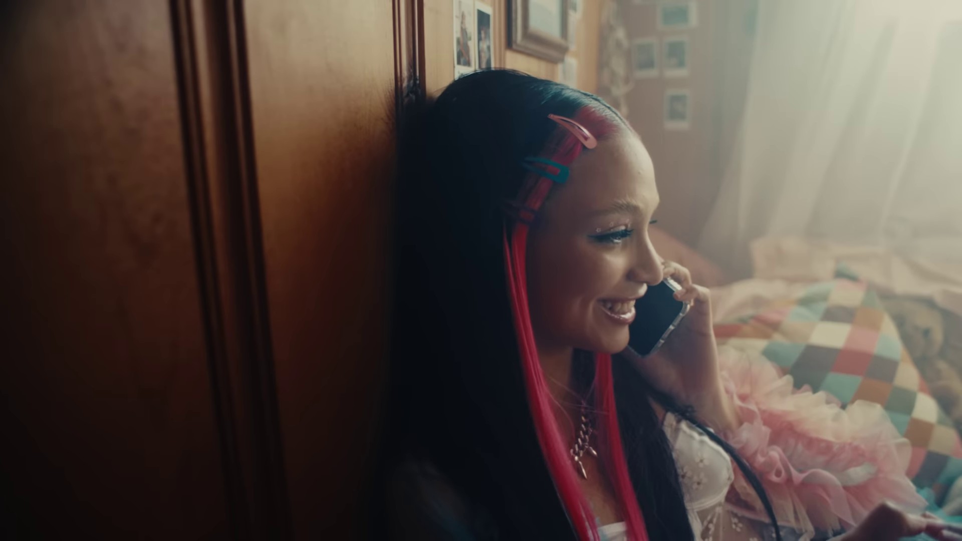 girl ur so pretty (2022) —  shot,  lighting