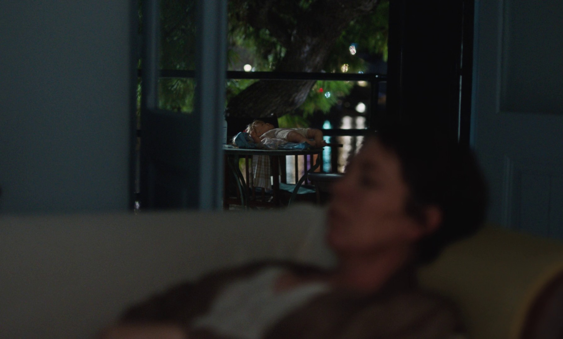 The Lost Daughter (2021) —  shot,  lighting