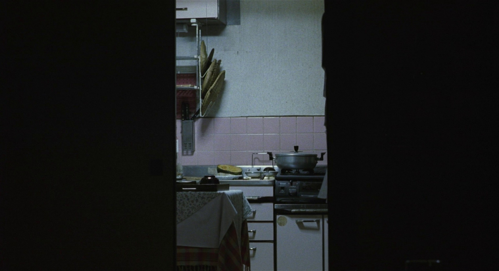 Café Lumière (2004) —  shot,  lighting