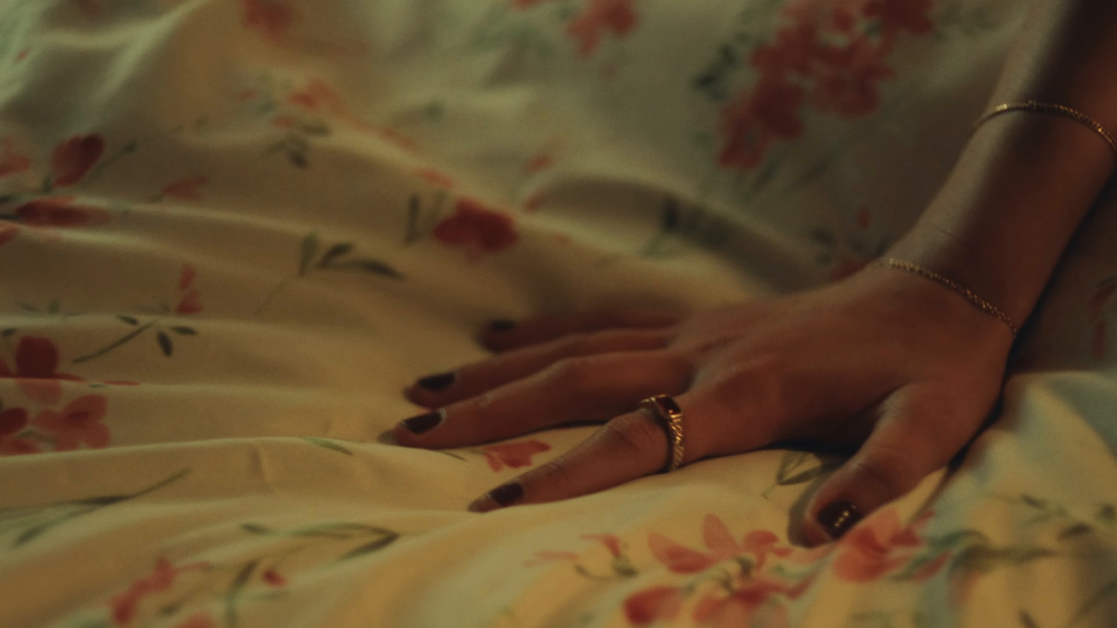 make u miss me (2024) —  shot,  lighting