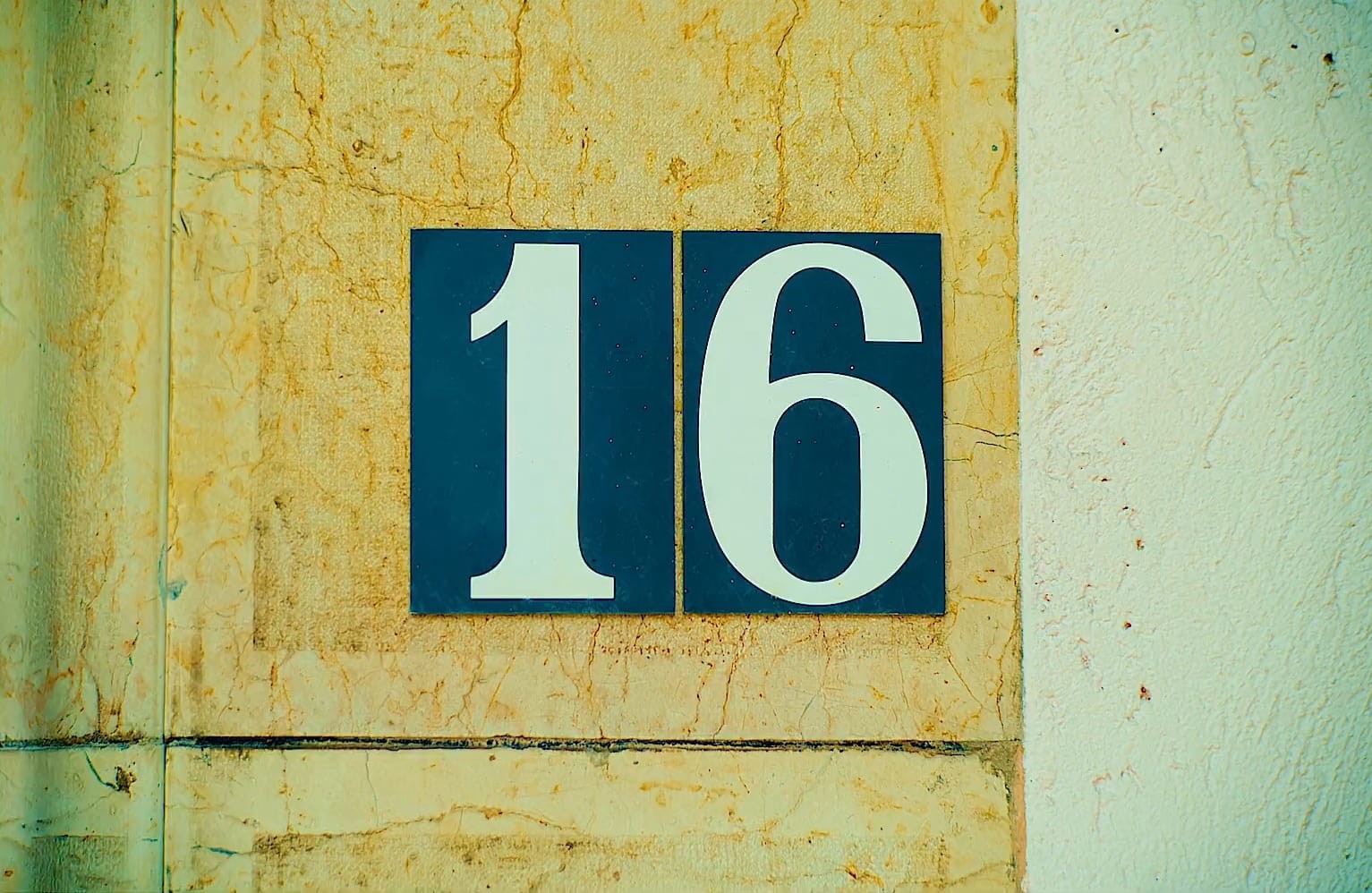 JL Kronenbourg1664 LaVieRiviera 30 BLANC (2018) —  shot,  lighting