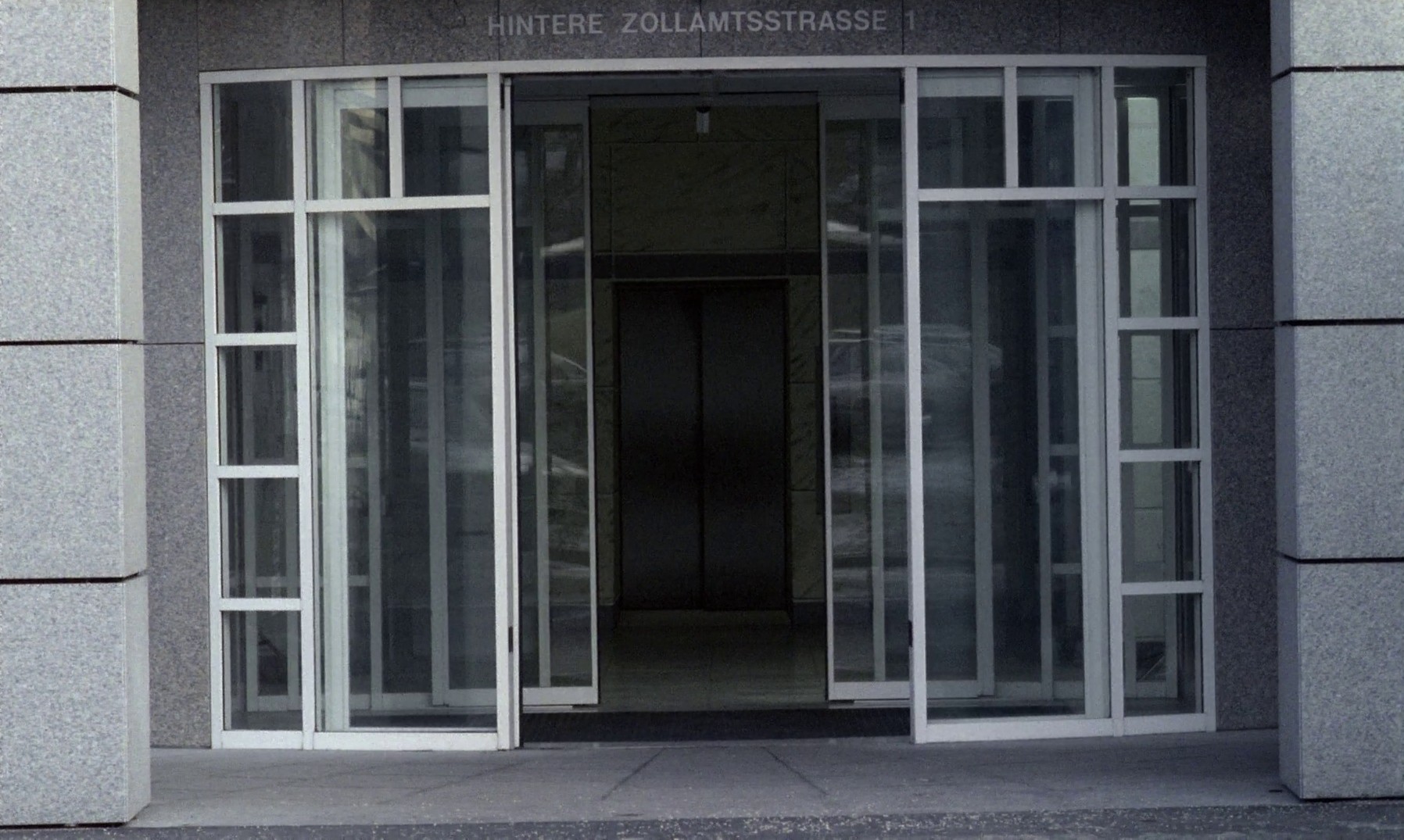 Benny's Video (1993) —  shot,  lighting