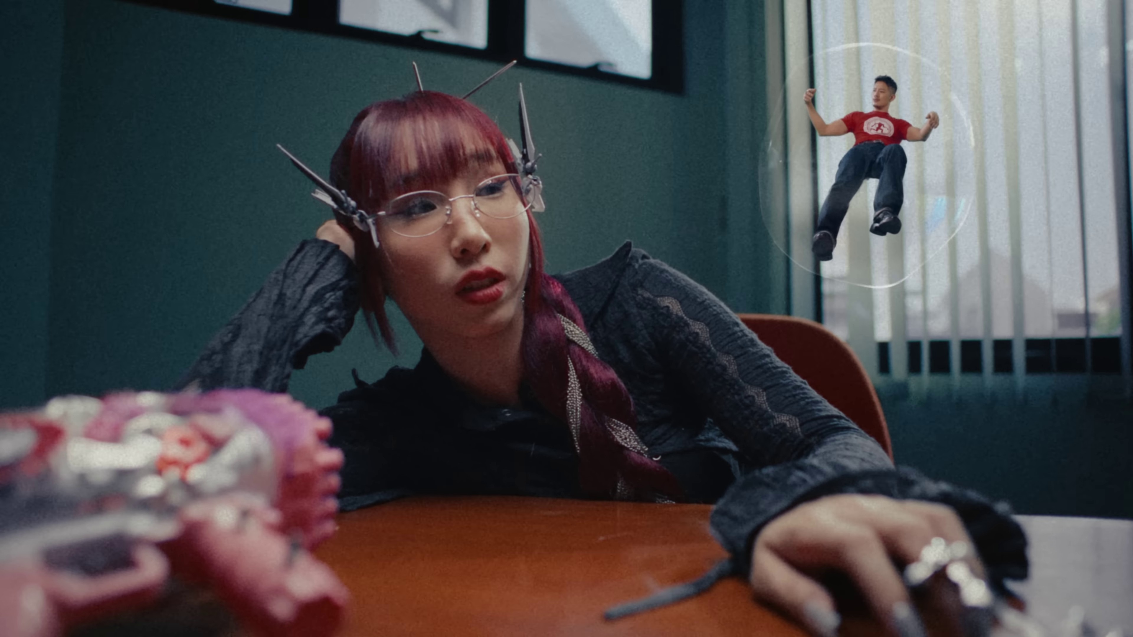 เตลิด (Sucker) (2024) —  shot,  lighting