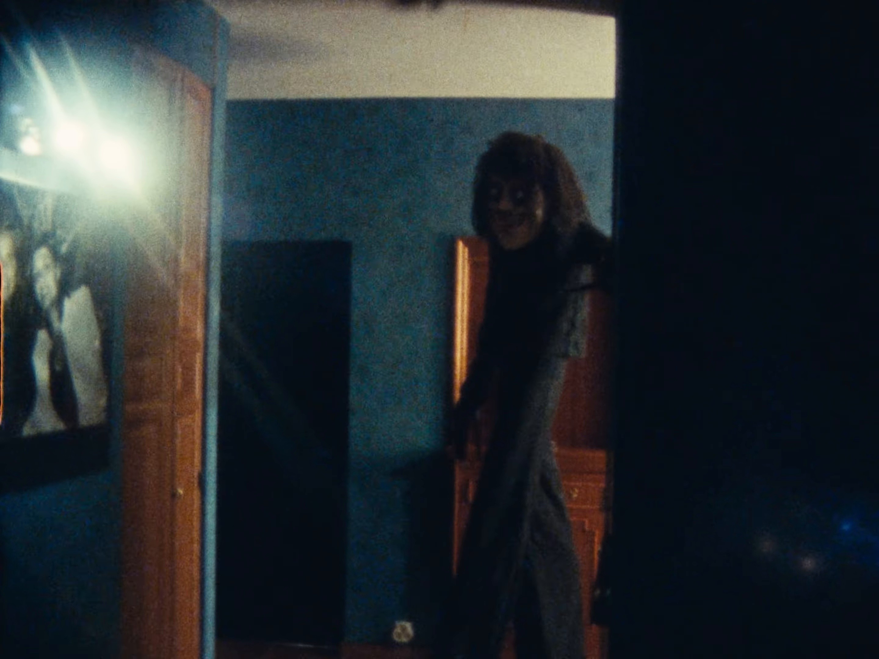 Yeux Mouillés (2024) —  shot,  lighting