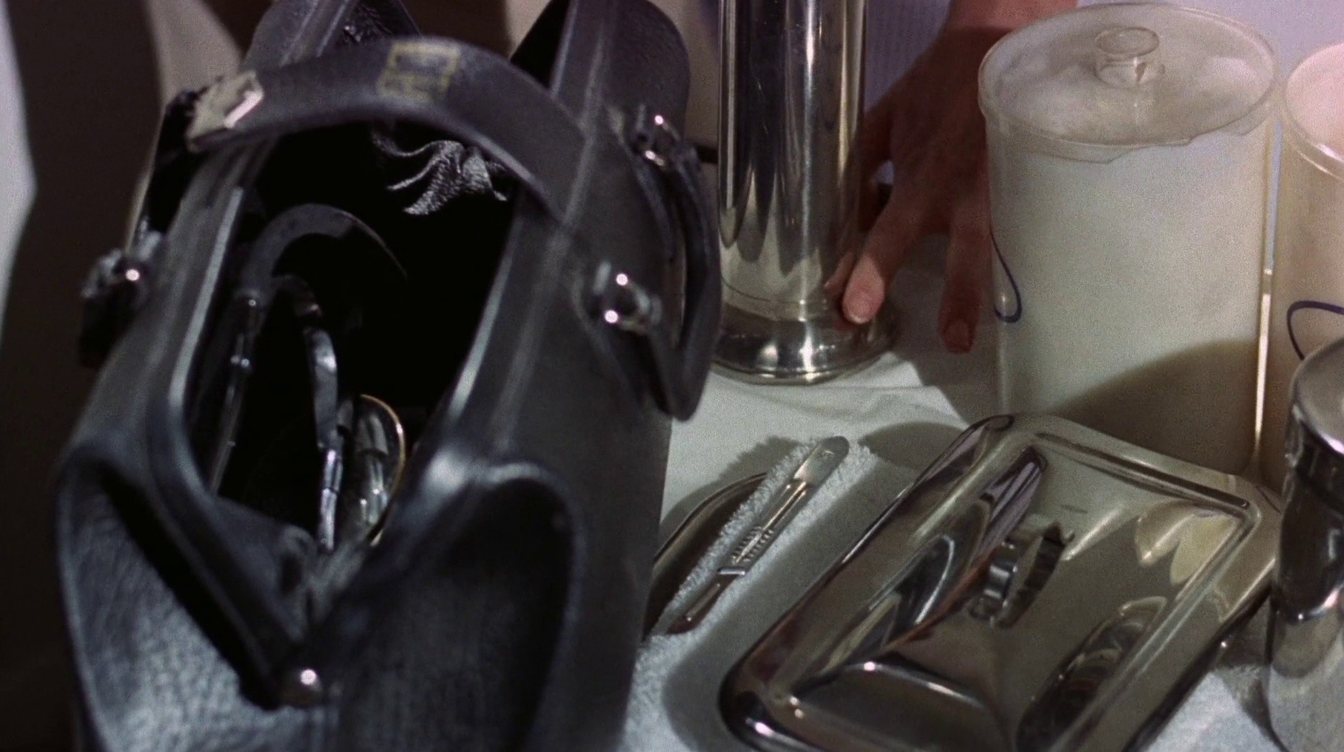 Sisters (1973) —  shot,  lighting