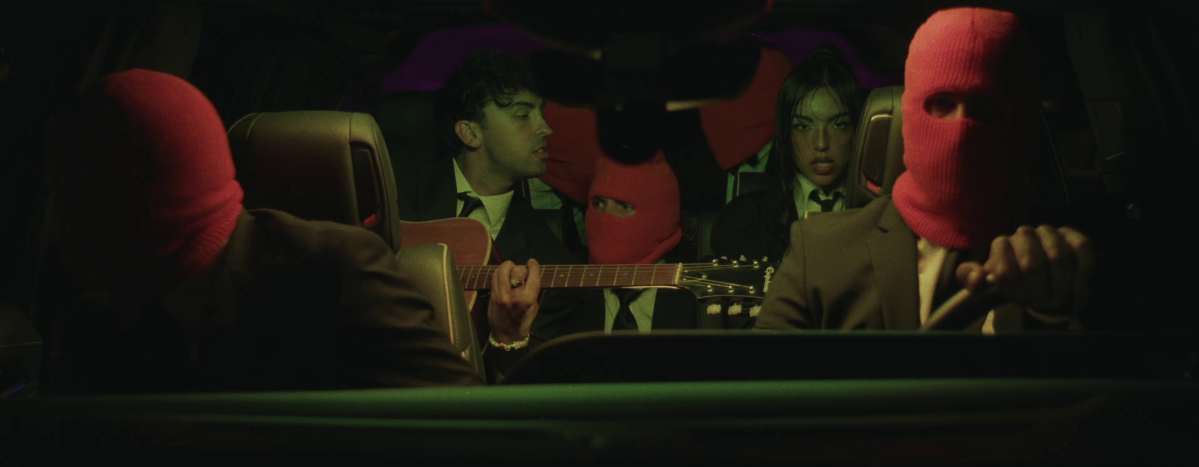 Self destruct (2023) —  shot,  lighting