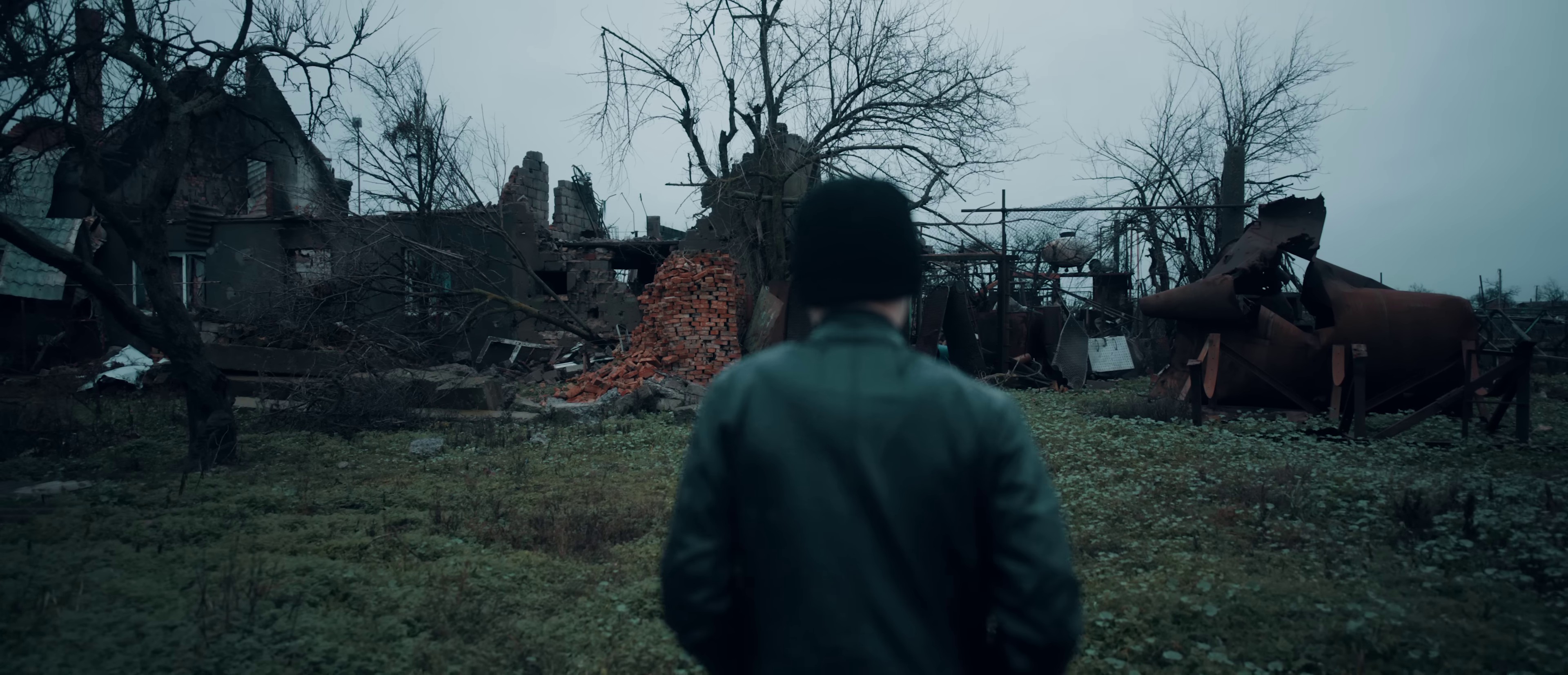 Crushed (2023) —  shot,  lighting
