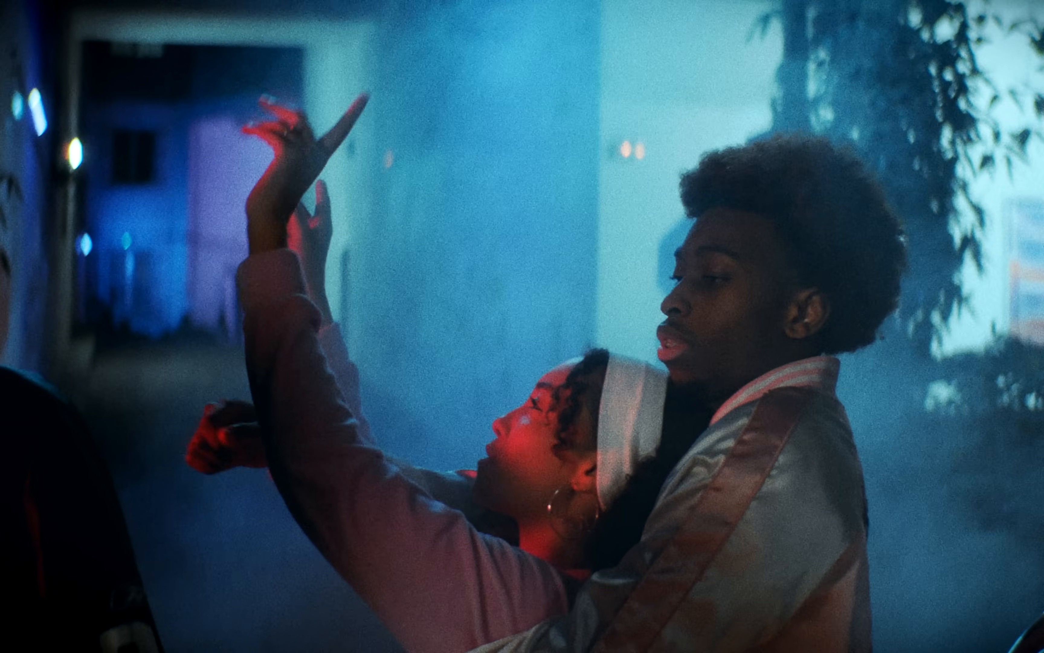 Aime comme ça (la cité) (2025) —  shot,  lighting