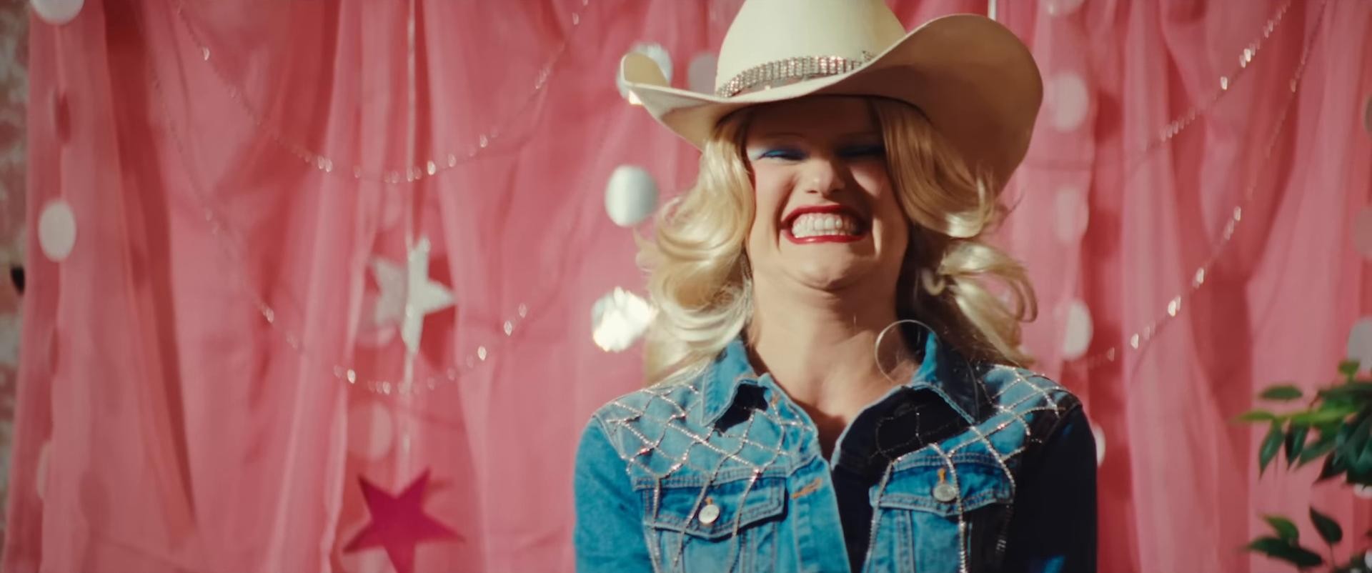 Pretty People (2023) —  shot,  lighting