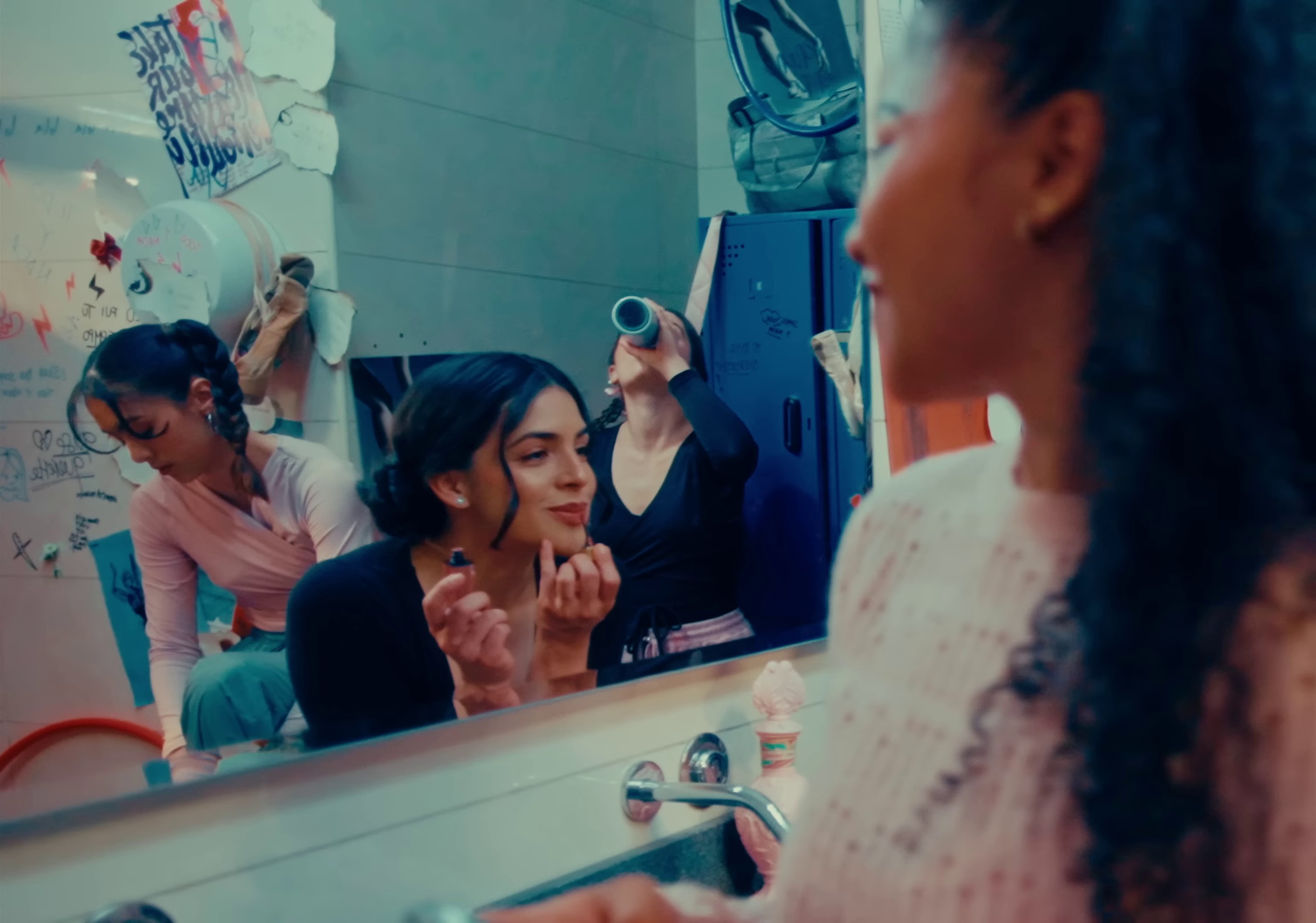 Quise Quererte (2023) —  shot,  lighting