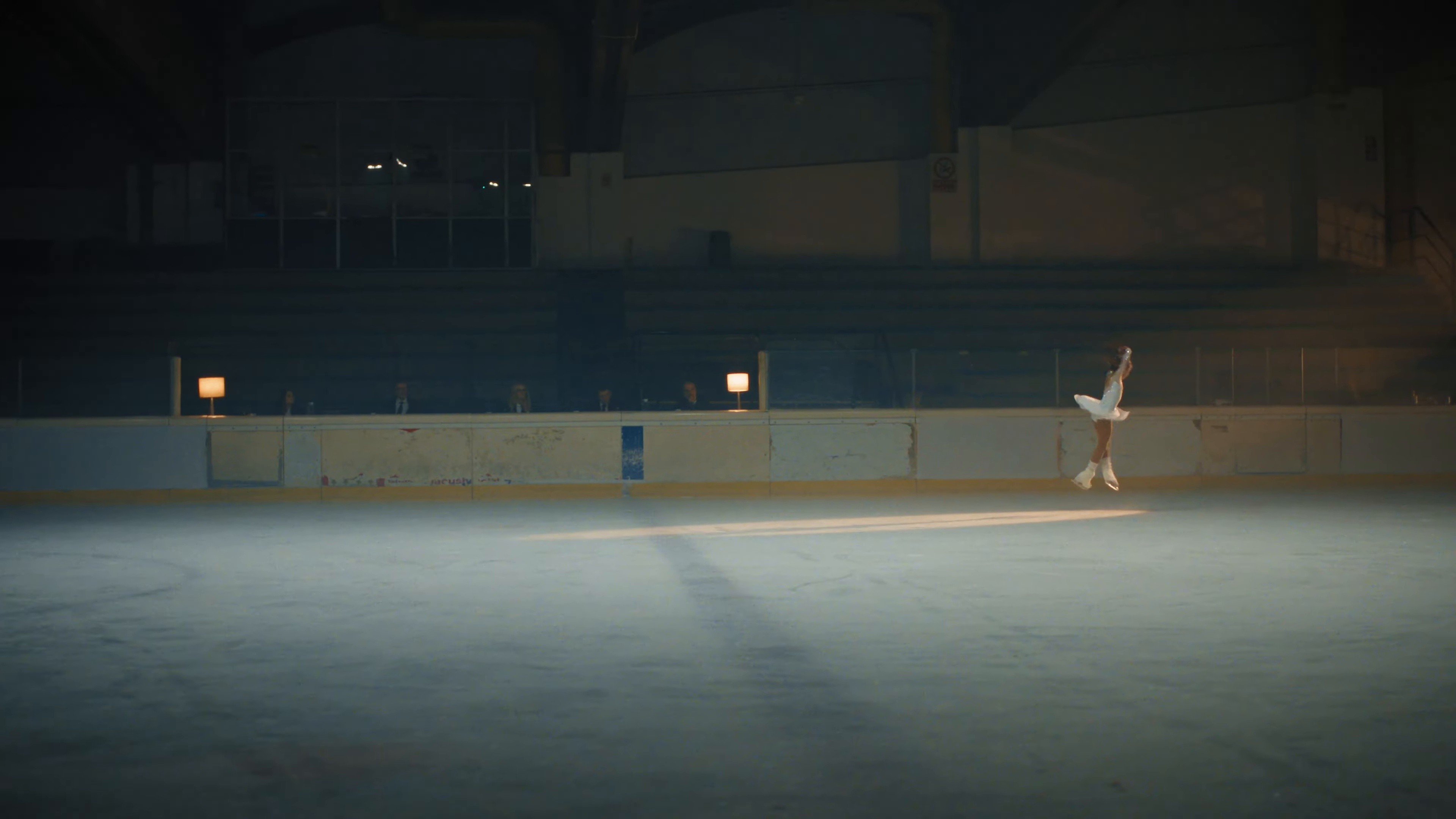 FEBBRE (2025) —  shot,  lighting