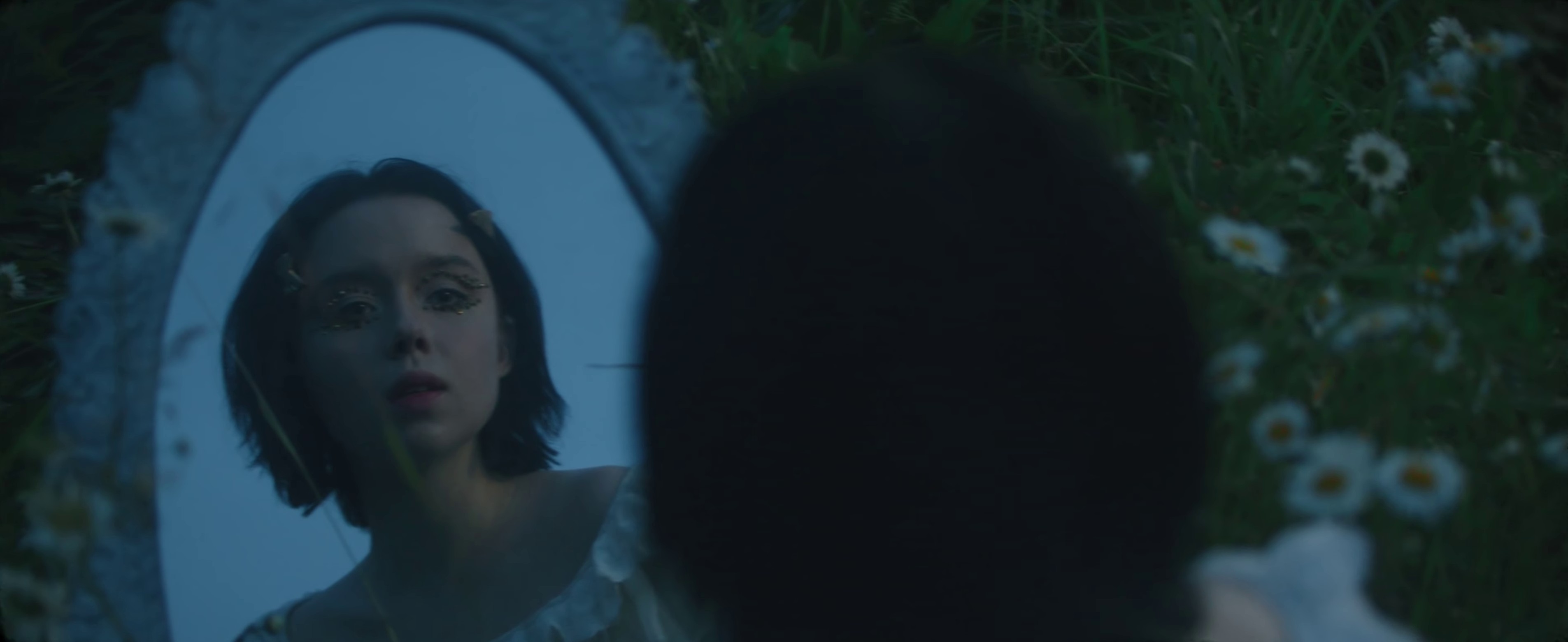 Comets (2020) —  shot,  lighting