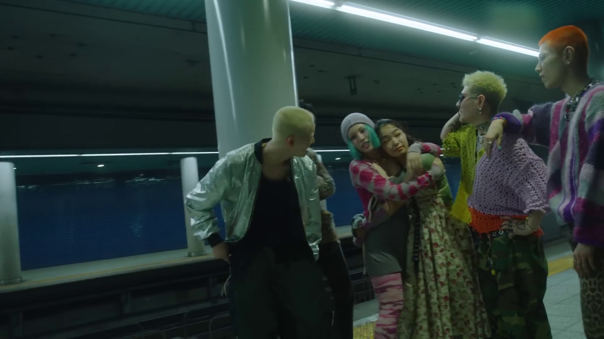 Mirror (2022) —  shot,  lighting