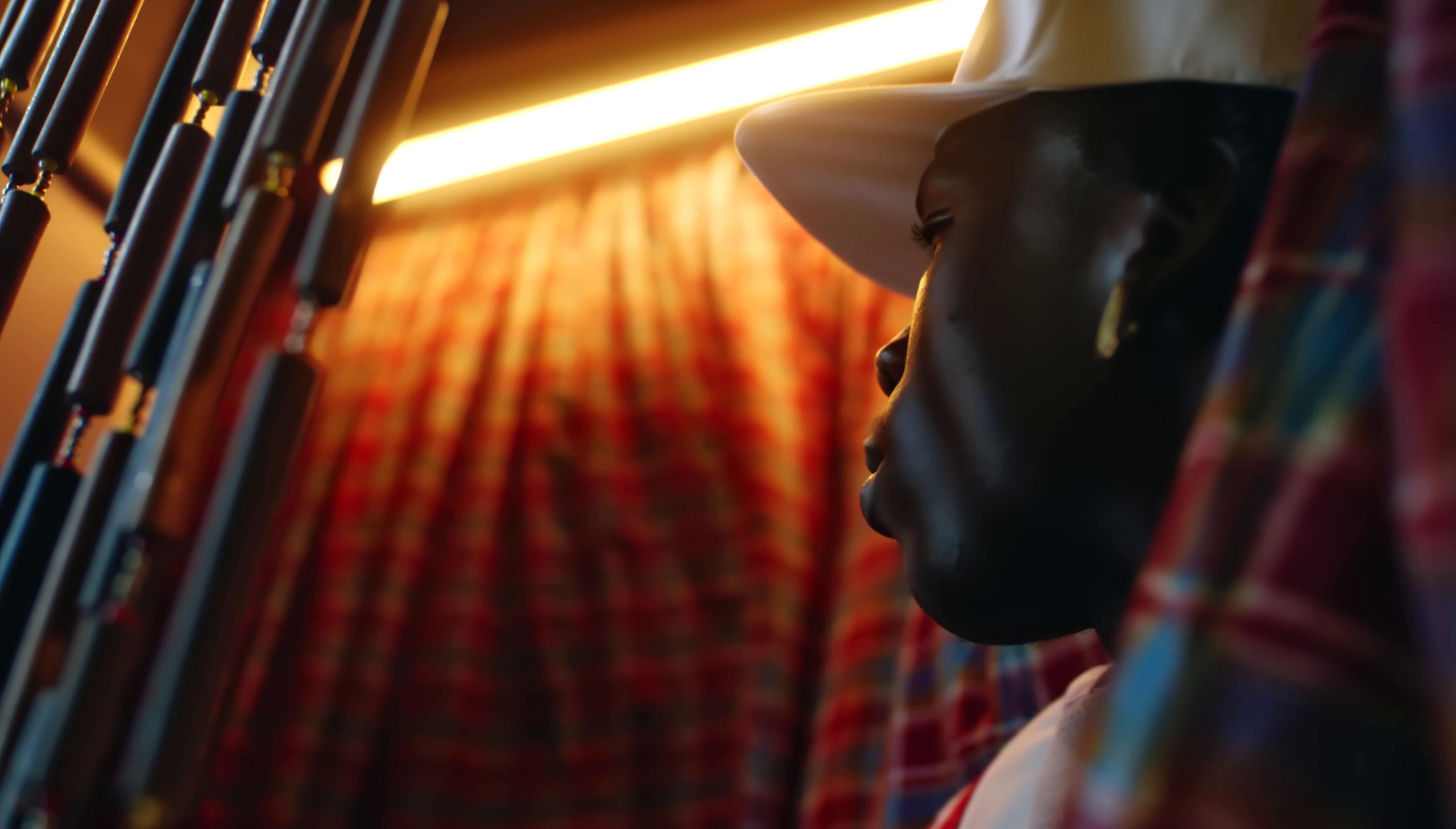 Fakosi (Remix) (2024) —  shot,  lighting