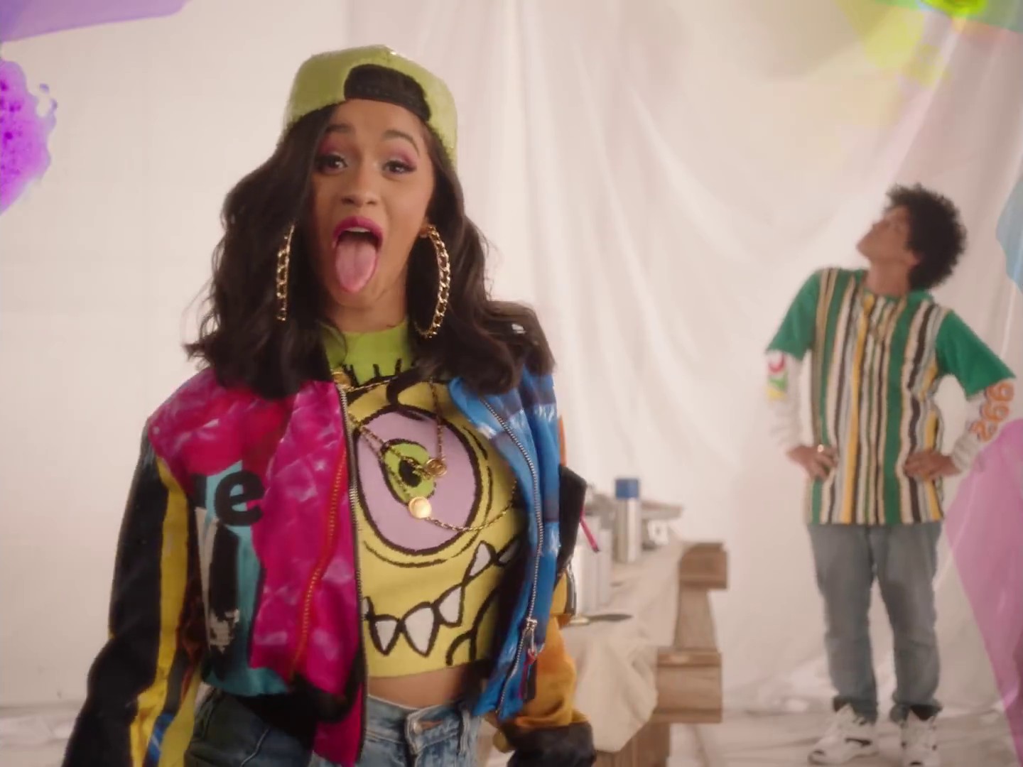 Finesse (remix) (2018) —  shot,  lighting