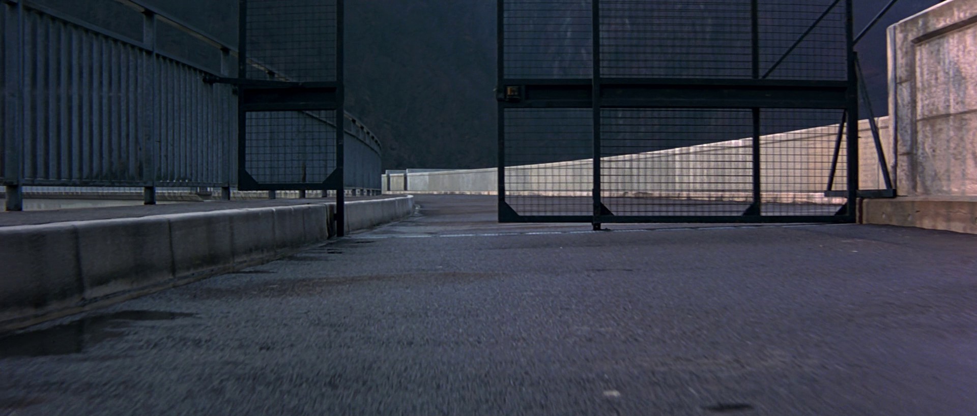 GoldenEye (1995) —  shot,  lighting