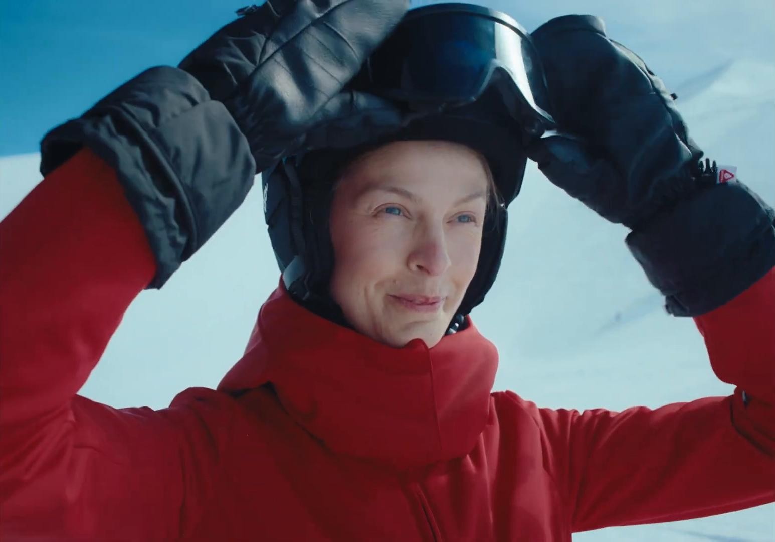 HAPPY HOLIDAYS by OYSHO (2024) —  shot,  lighting