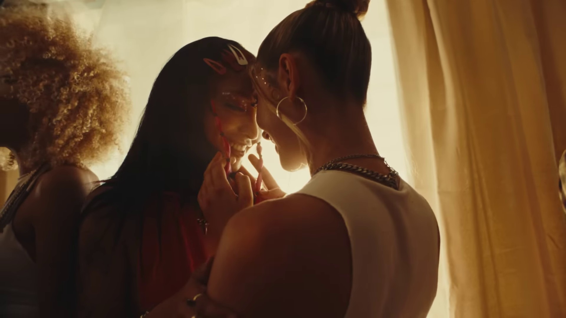 girl ur so pretty (2022) —  shot,  lighting