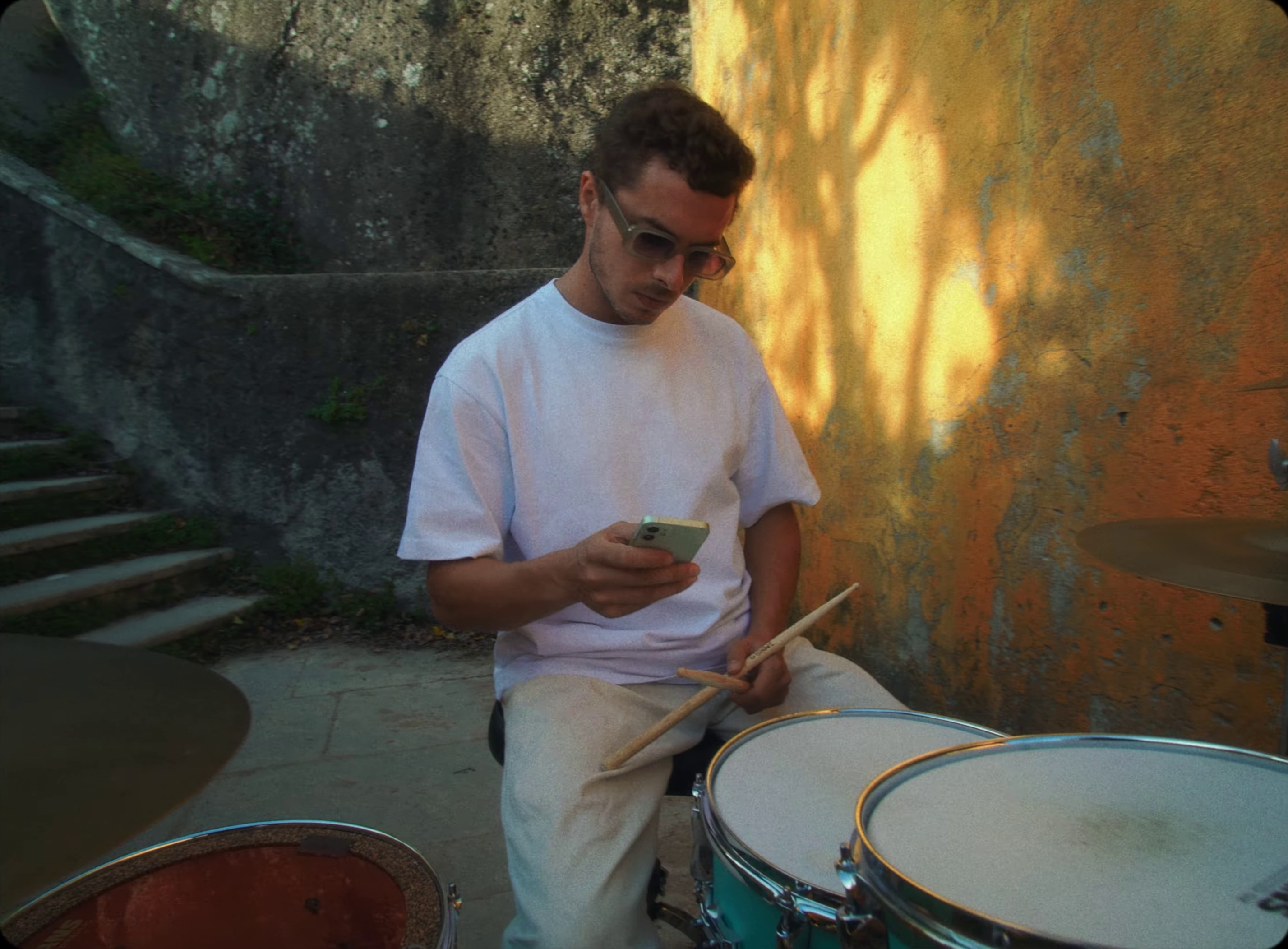 DEUS ALGORITMO (2024) —  shot,  lighting