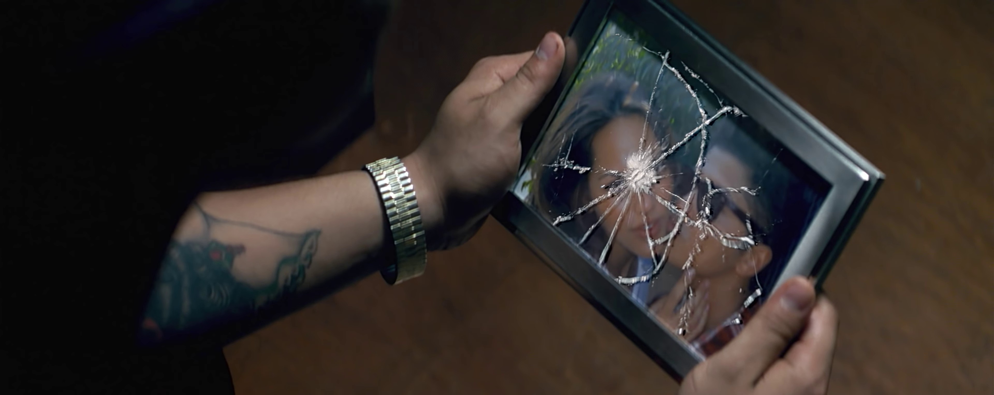 Grenade  (2010) —  shot,  lighting