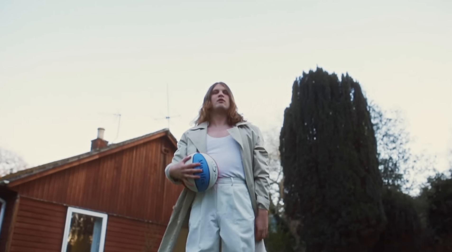 Catch these fists (2025) —  shot,  lighting