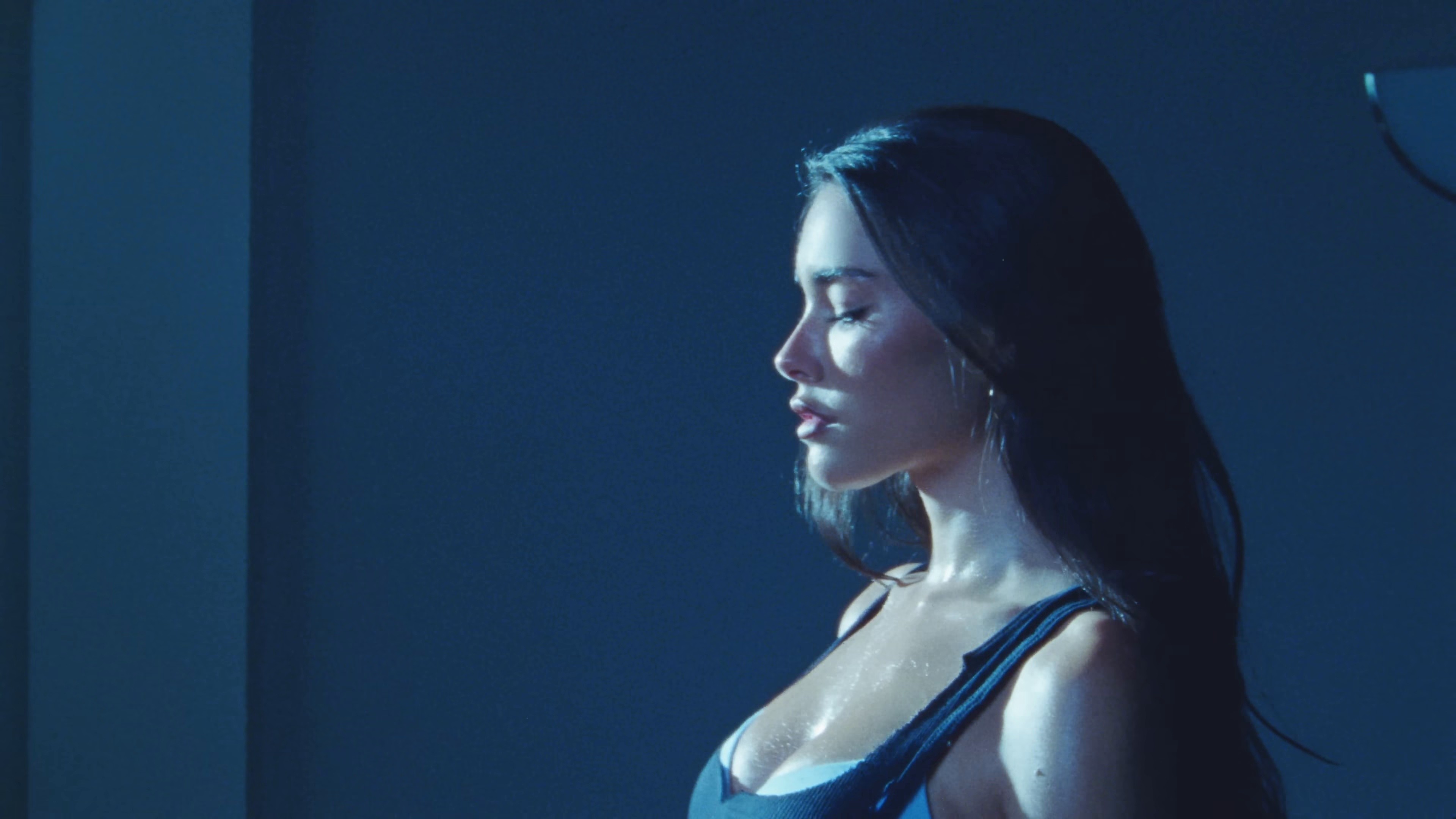 yes baby (2025) —  shot,  lighting