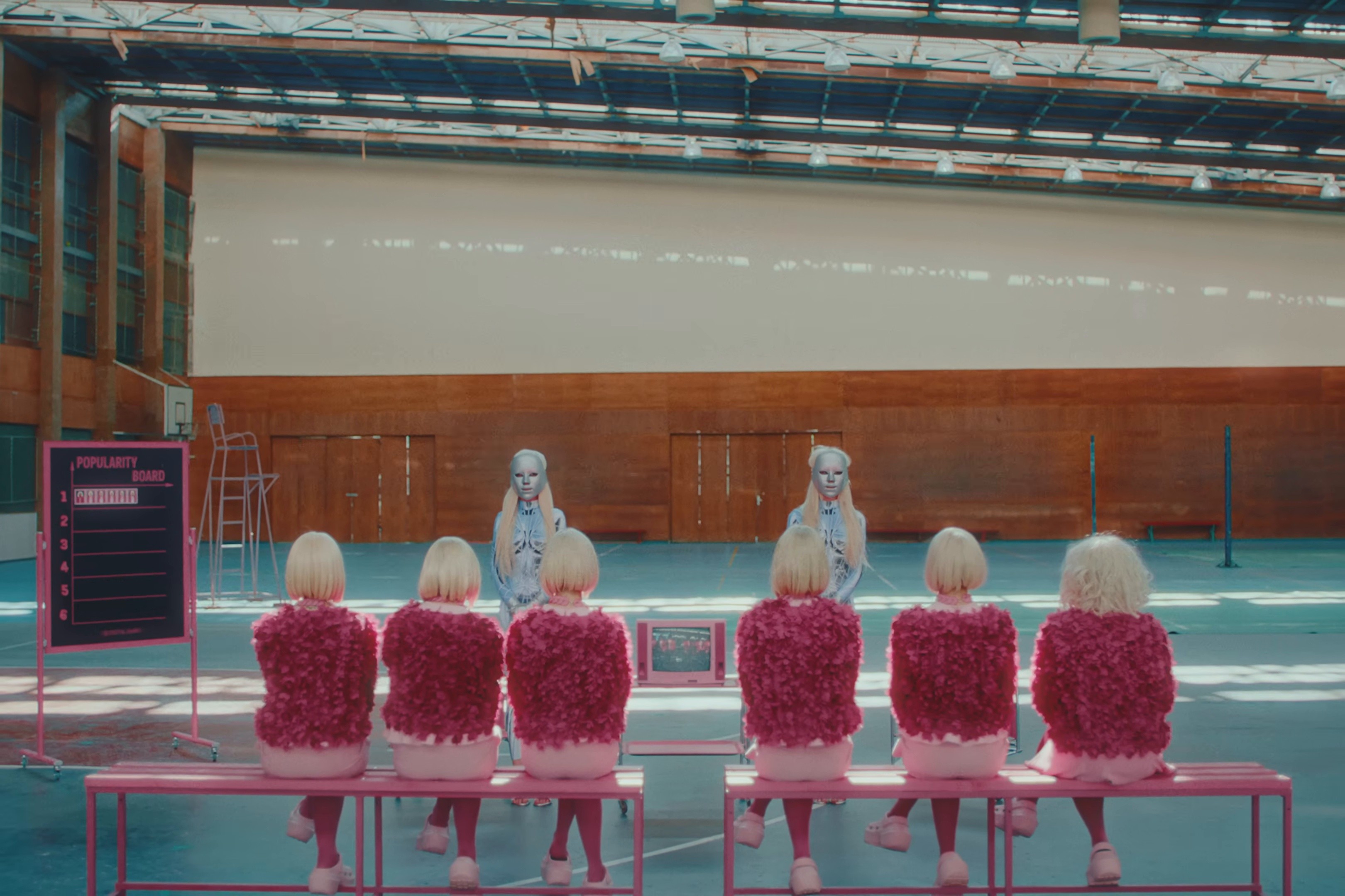 We Don't Get Along  (2025) —  shot,  lighting