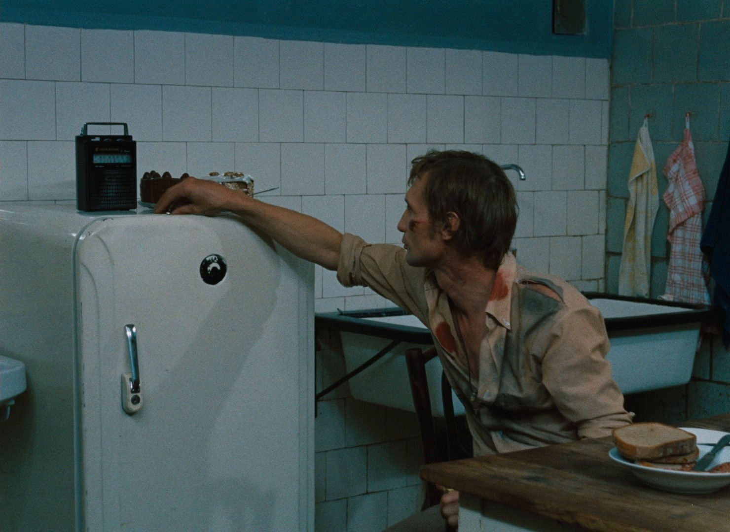 The Goalie's Anxiety at the Penalty Kick (1977) —  shot,  lighting