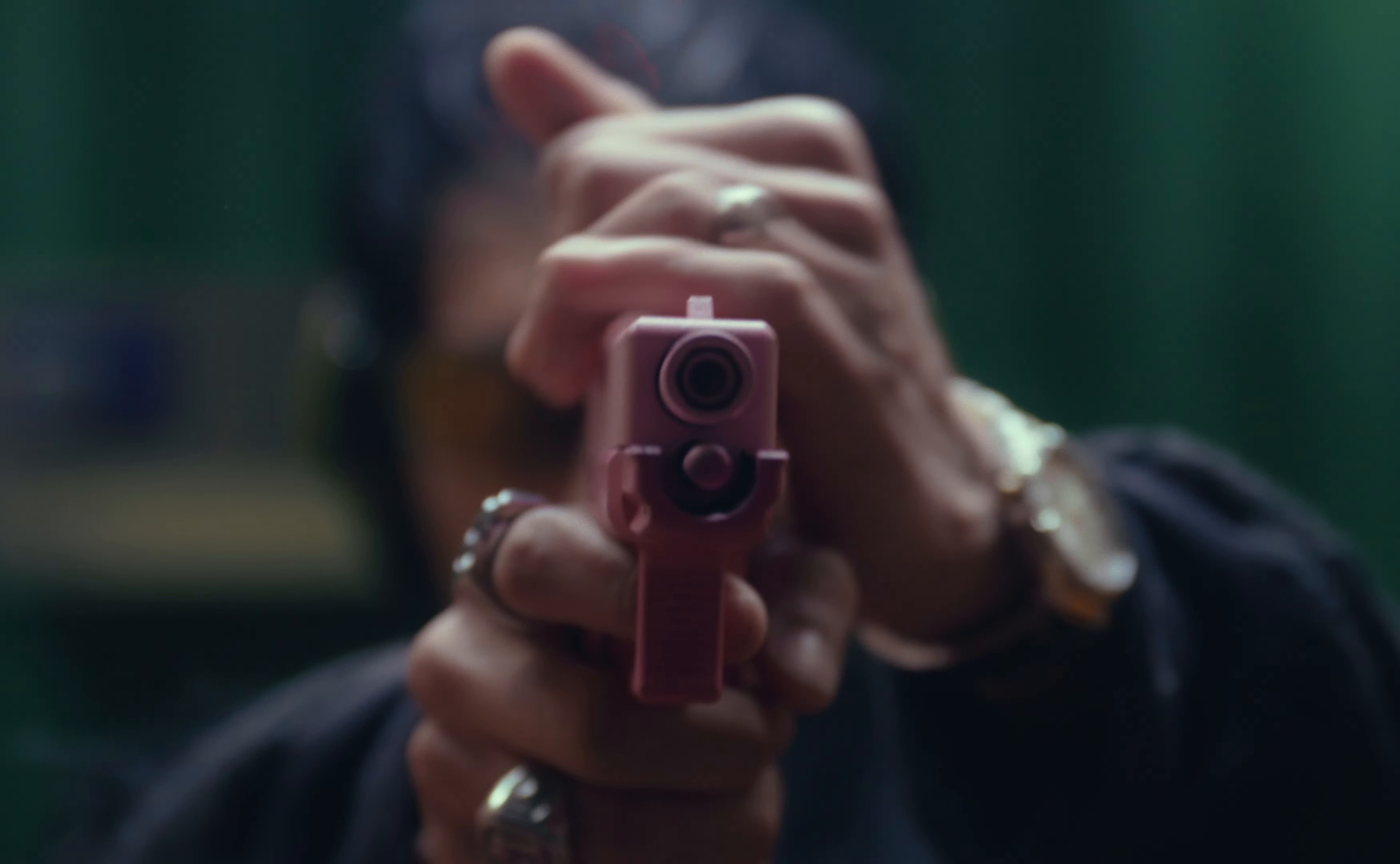 Como un tiro (2025) —  shot,  lighting