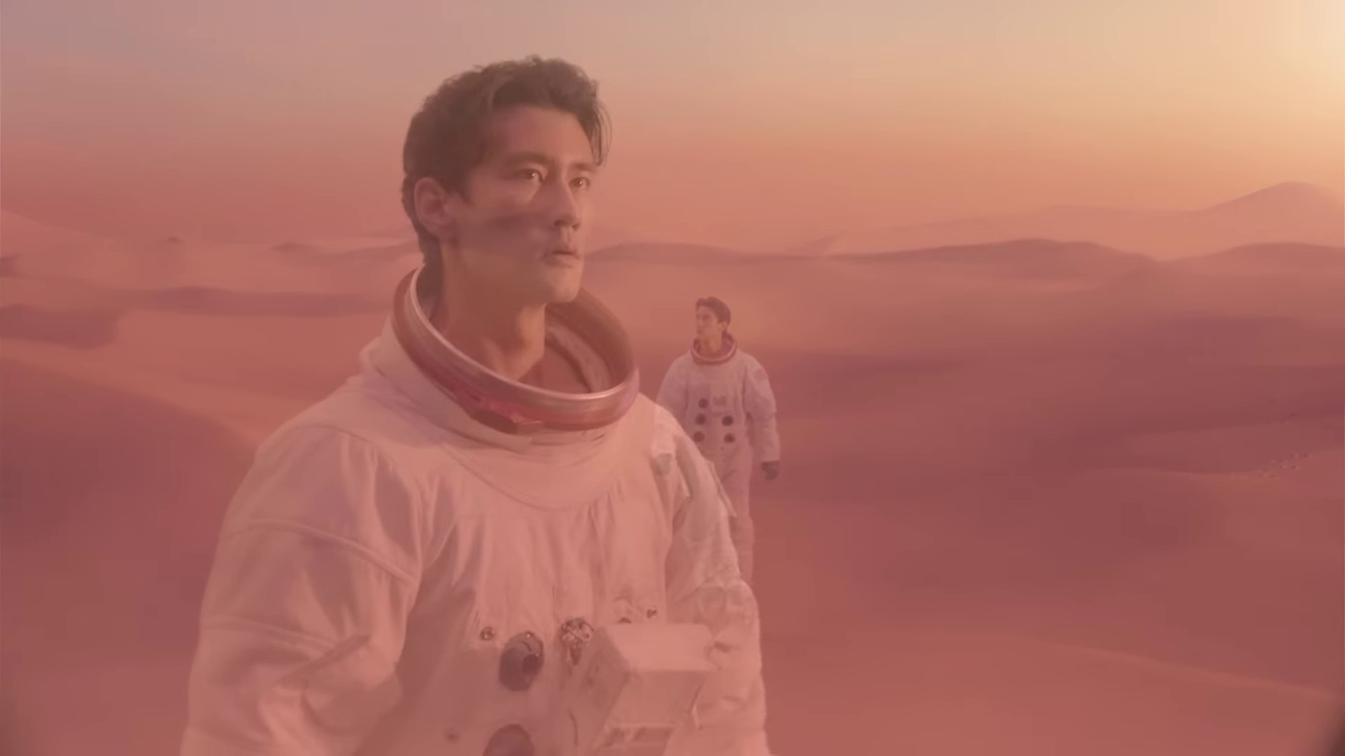 Kiss Me More (2021) —  shot,  lighting