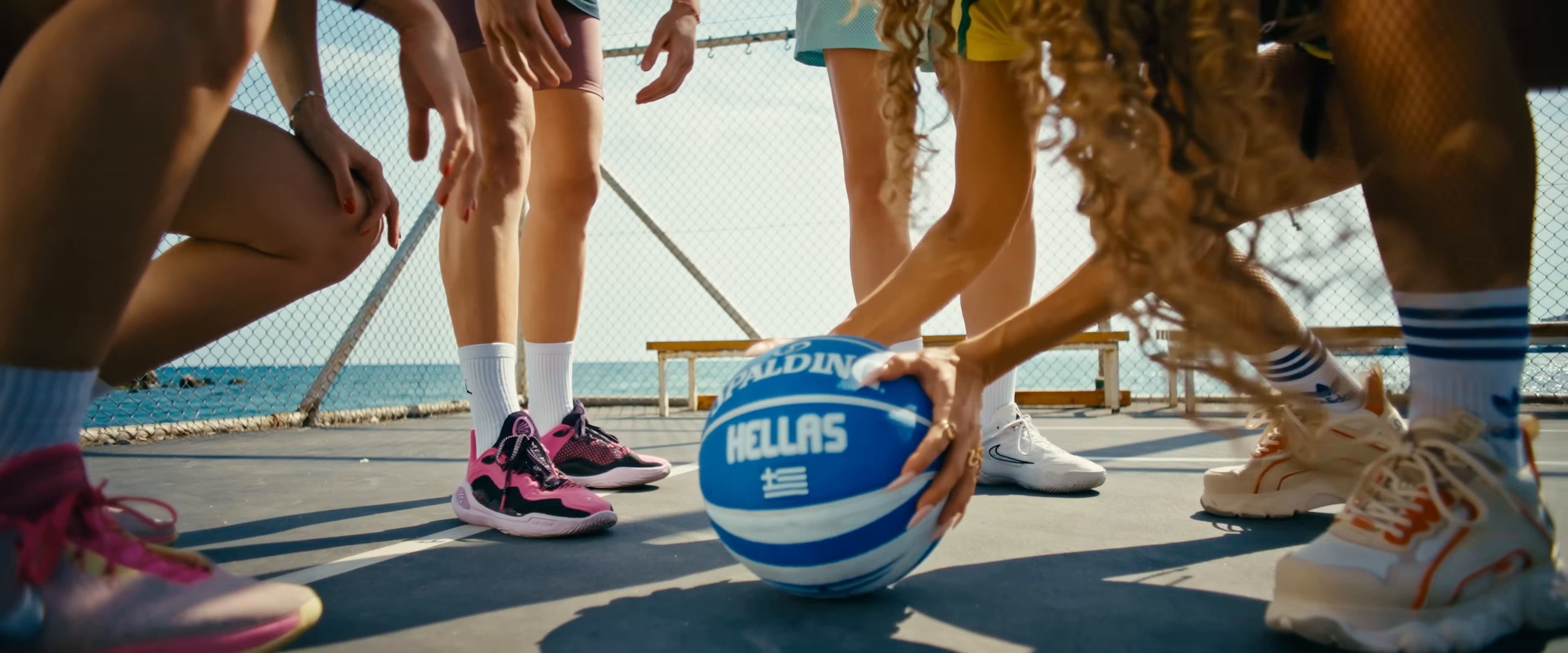 FANATICO (2025) —  shot,  lighting