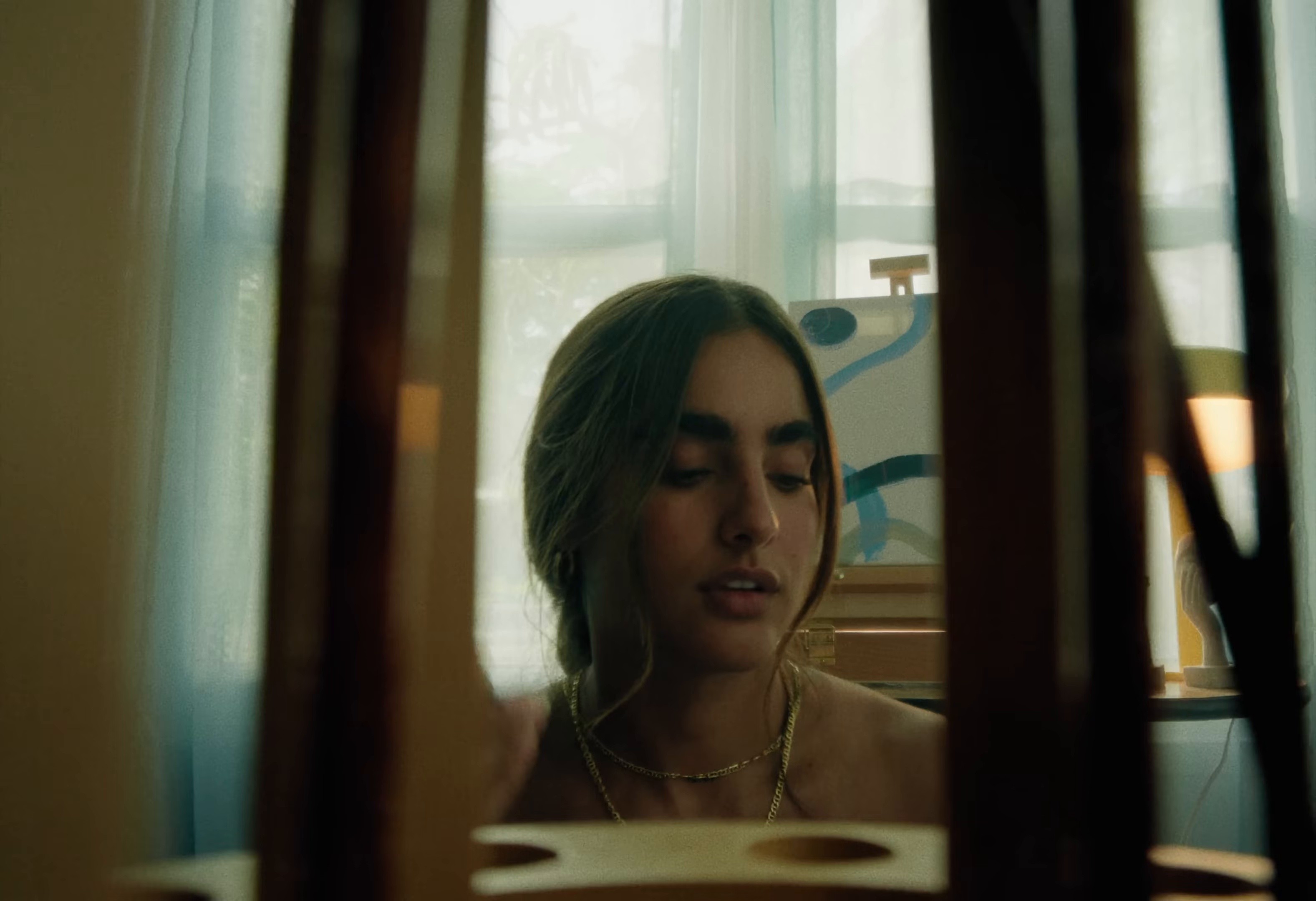 Mi Refe (2024) —  shot,  lighting