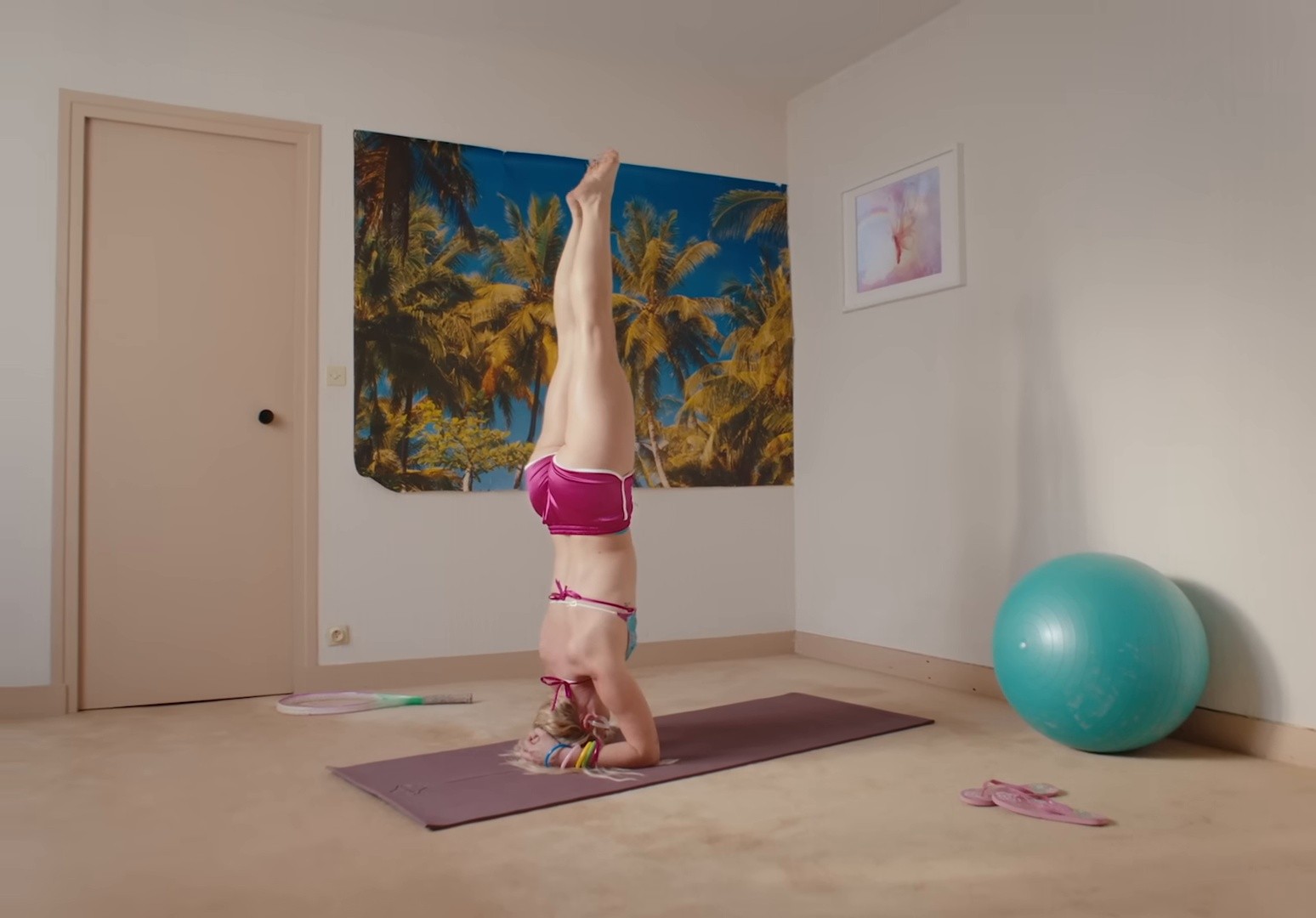 Crush (2025) —  shot,  lighting