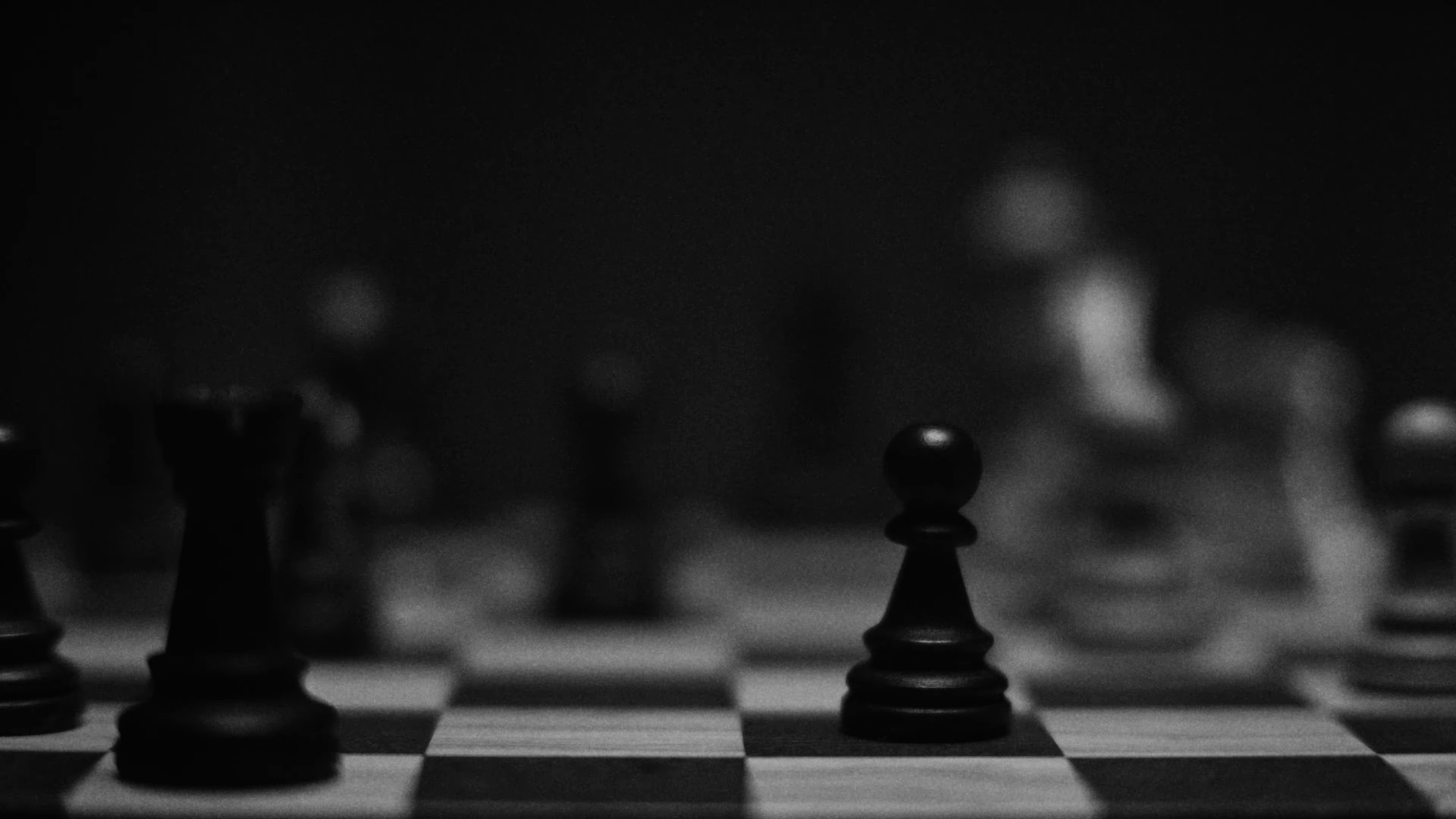 UNE GRENADE OU UN FRUIT ? (2025) —  shot,  lighting