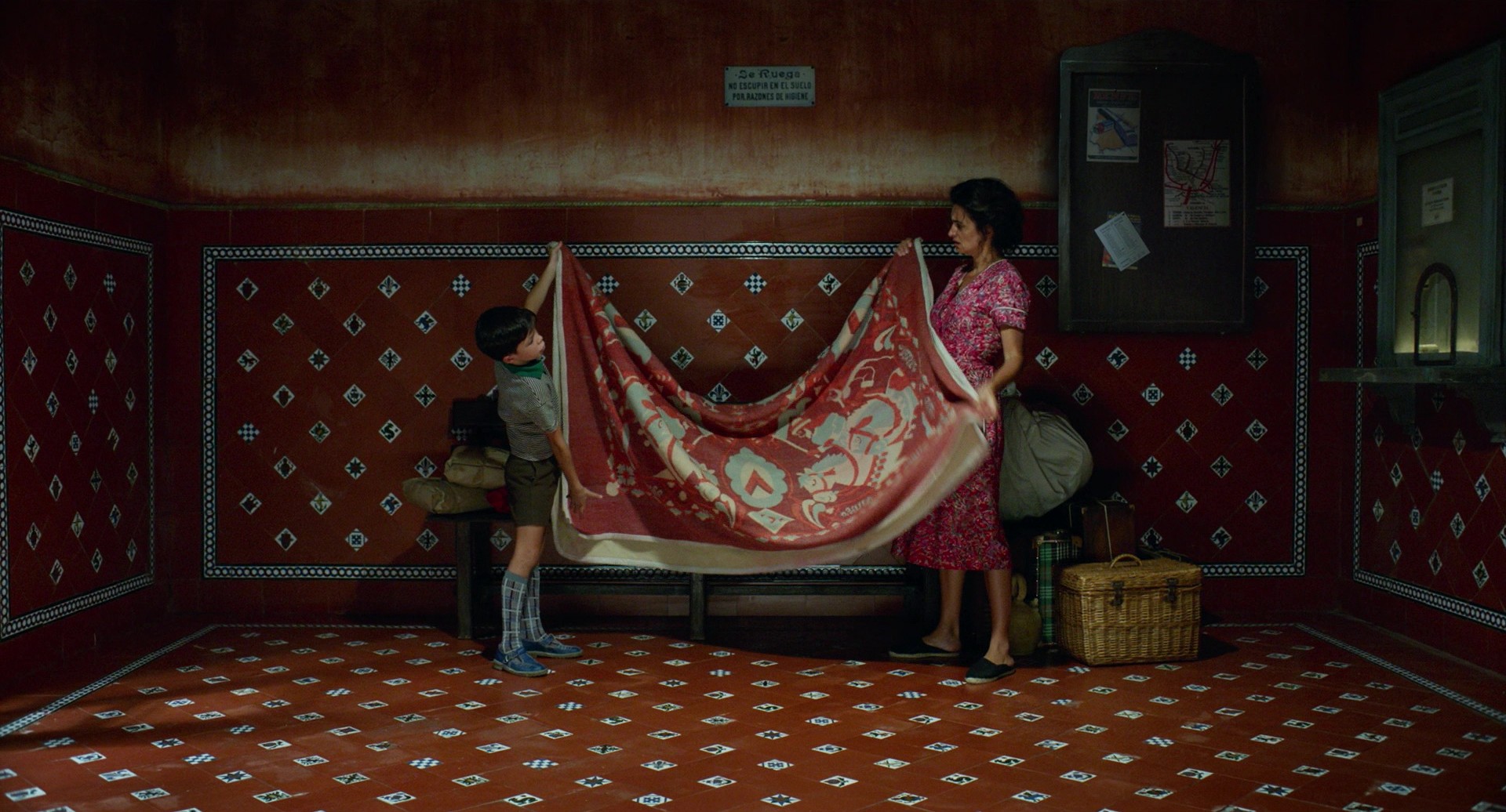 Pain and Glory (2019) —  shot,  lighting