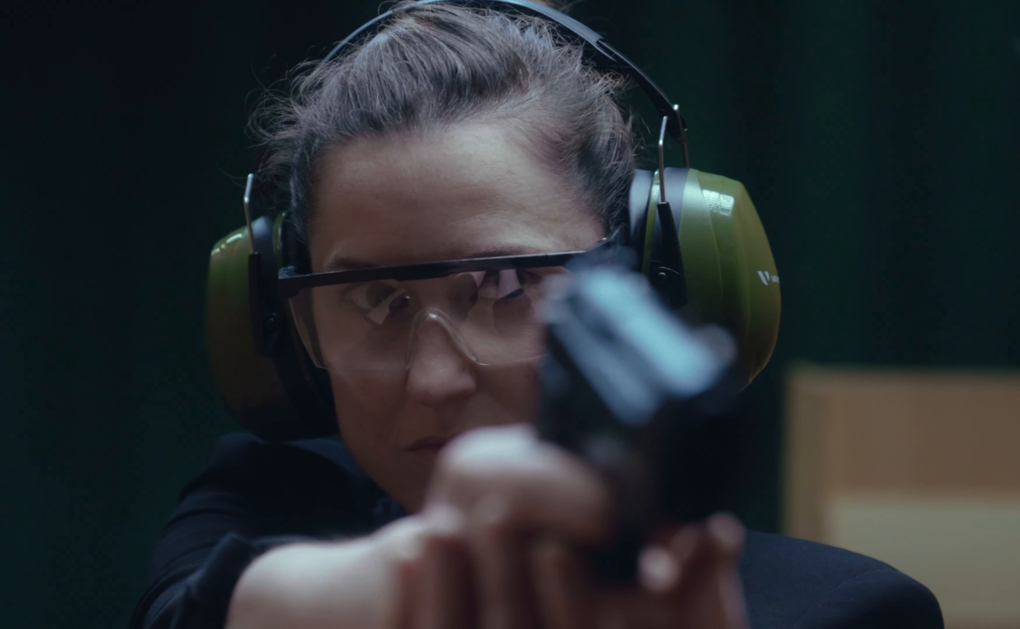 Como un tiro (2025) —  shot,  lighting