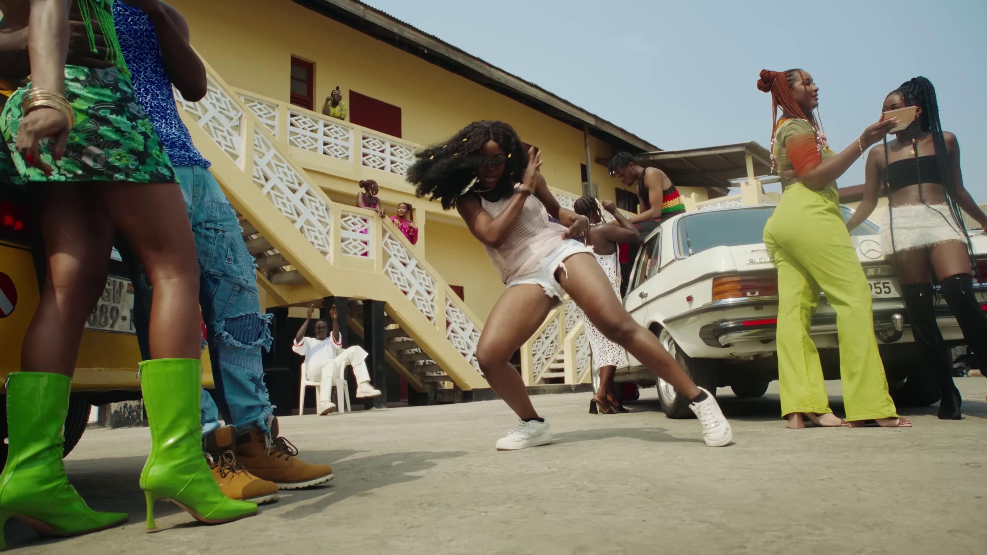 Aboboyaa (2023) —  shot,  lighting