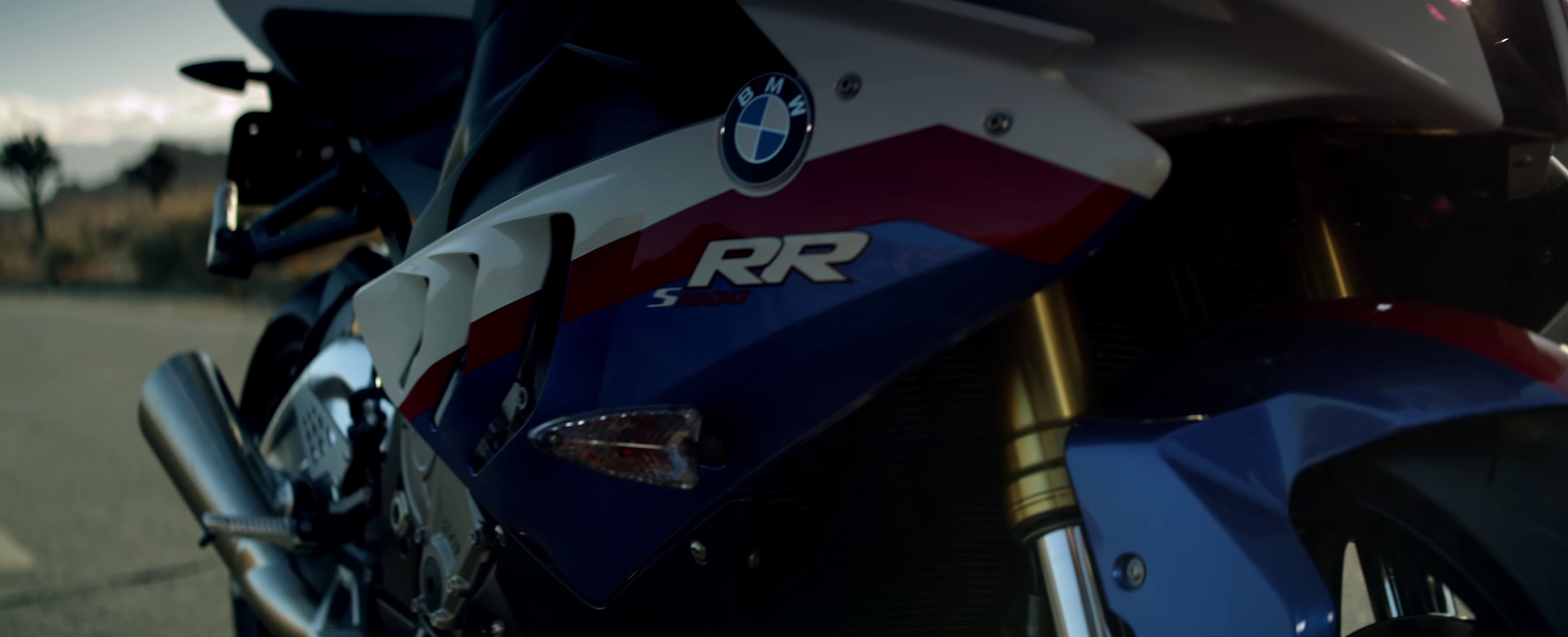 Imma Be (2010) —  shot,  lighting