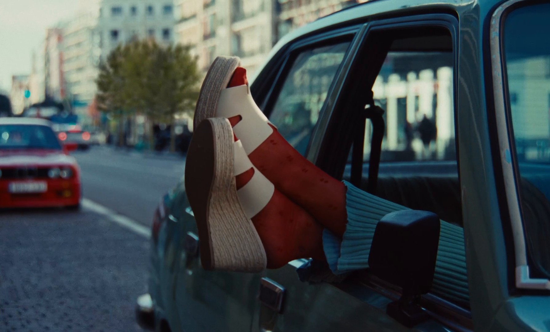 DEICHMANN + No es fácil decir (2024) —  shot,  lighting