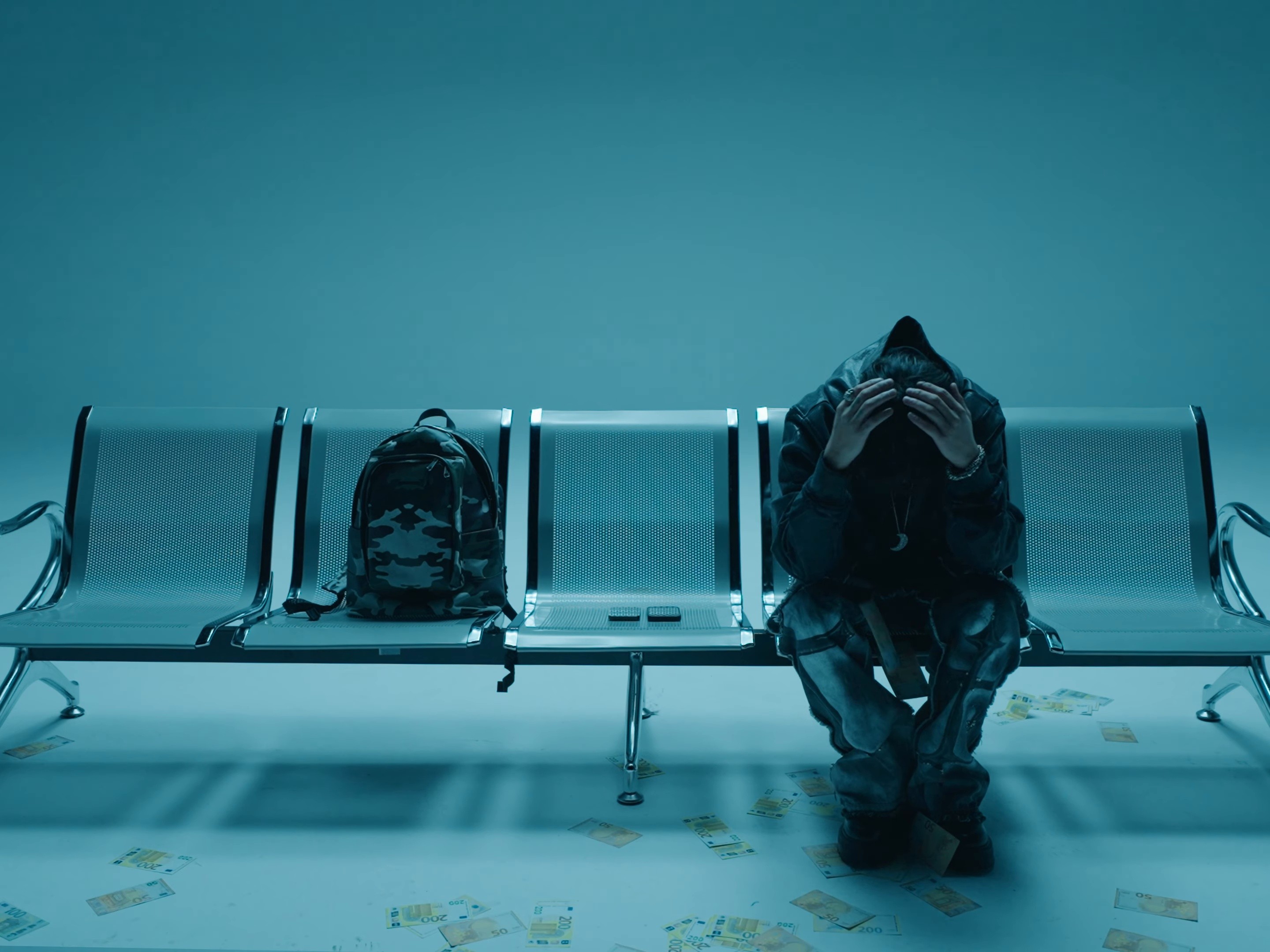 1000 PRIÈRES (2025) —  shot,  lighting