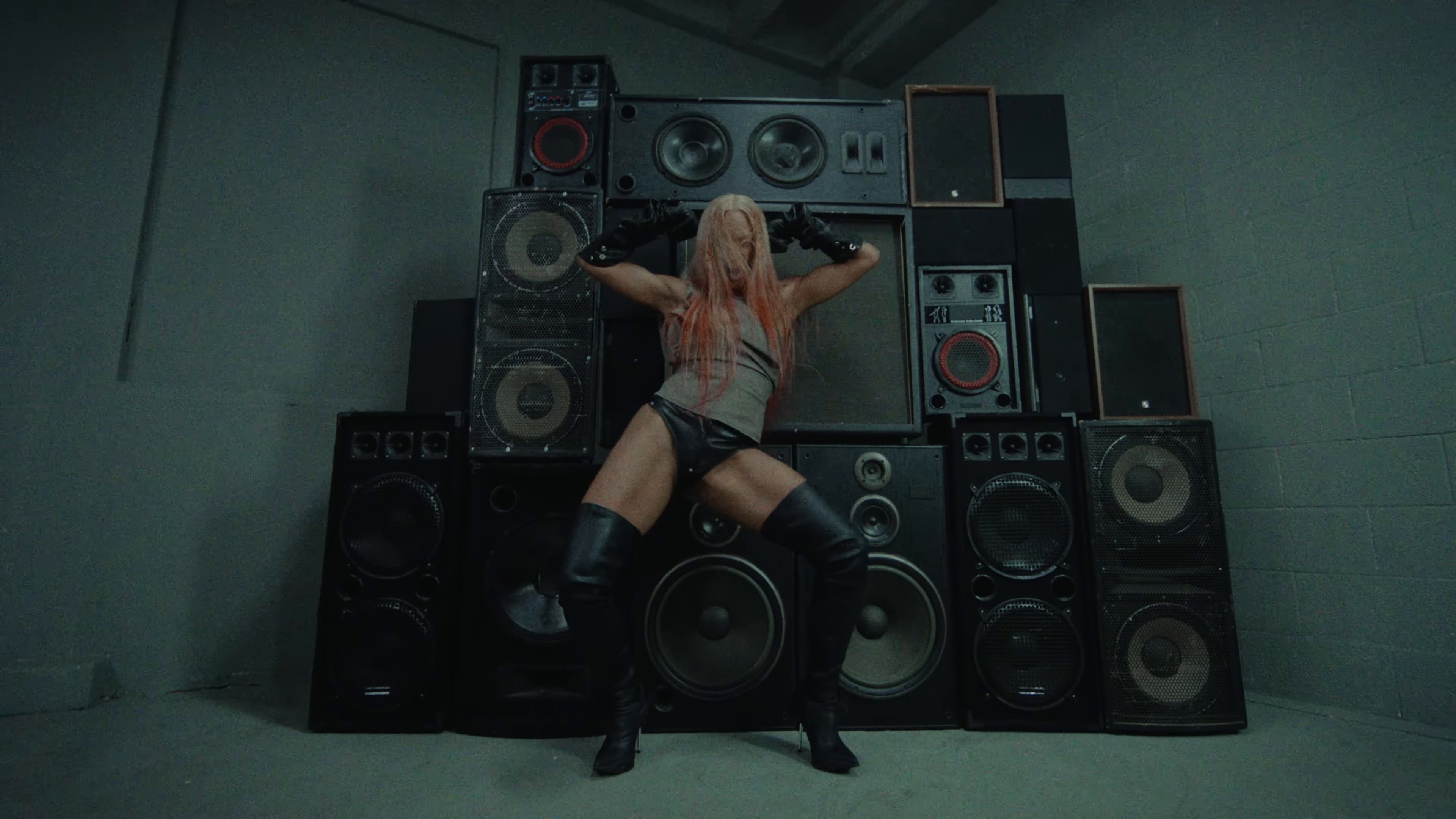 BUTTERFLY KISSES x CAN’T WIN EM ALL (2025) —  shot,  lighting