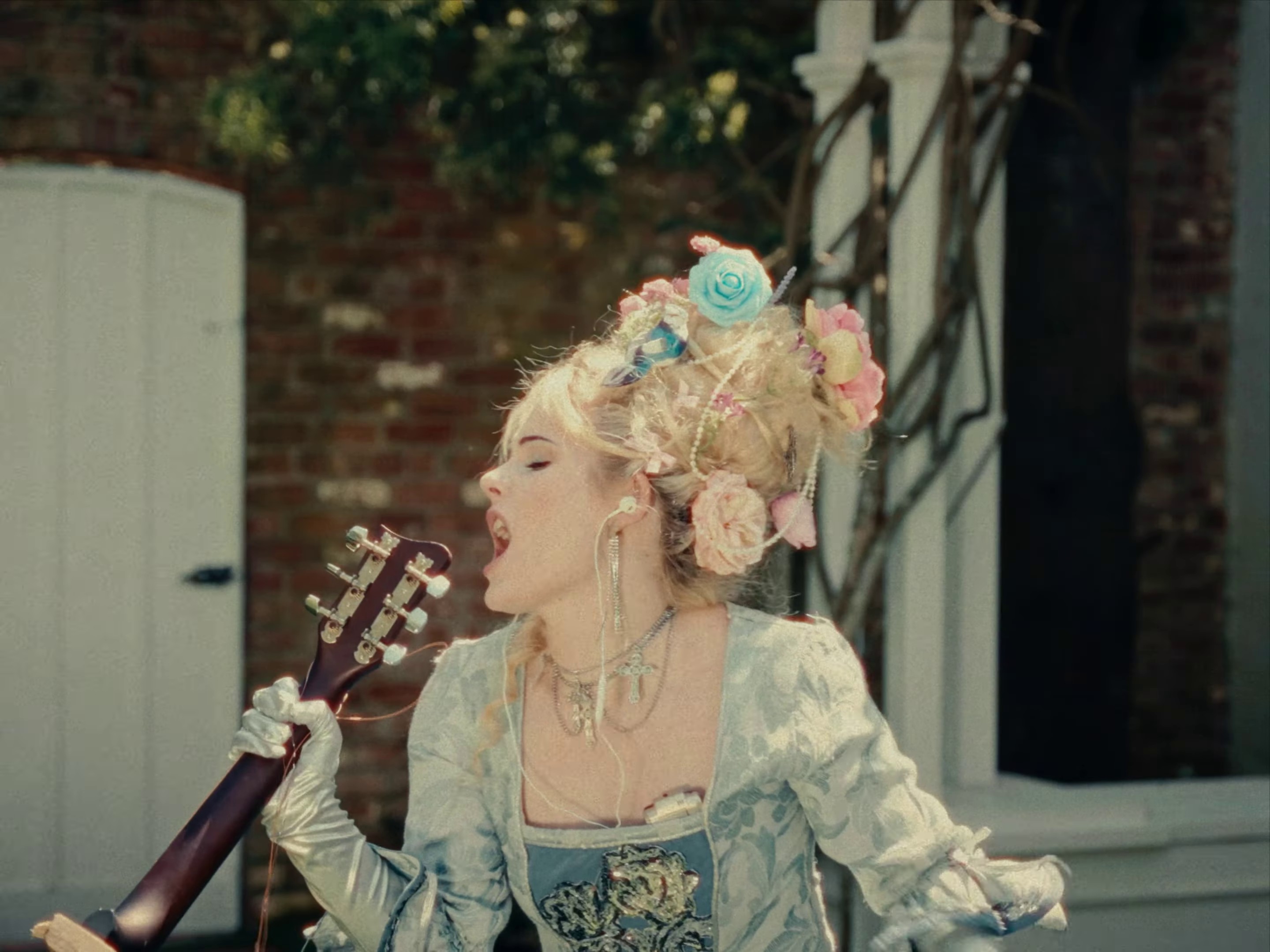 DO YOU LIKE ME? (2024) —  shot,  lighting